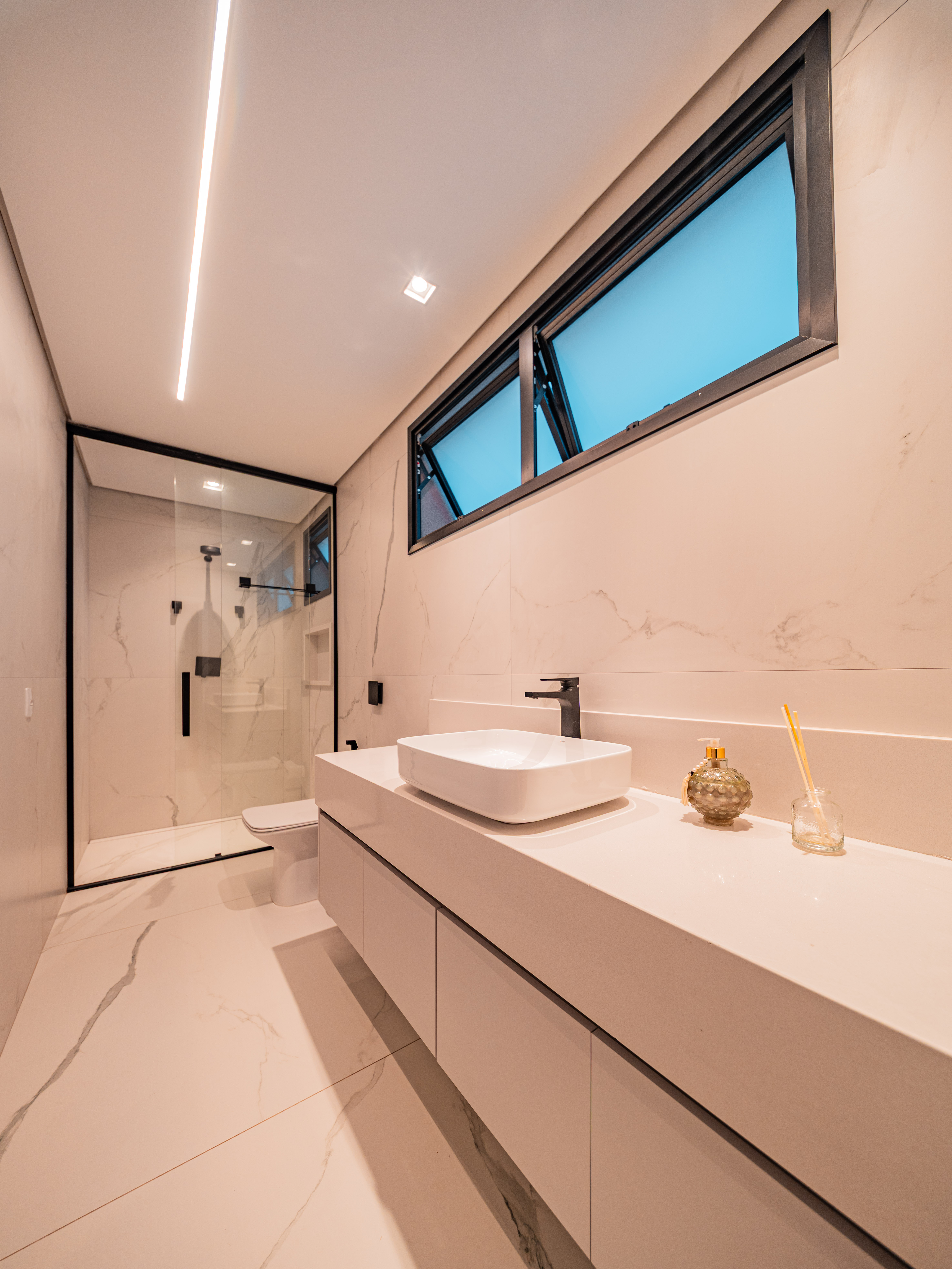 Casa Nova e Moderna com Vista Permanente – Alphaville Residencial Gênesis 2