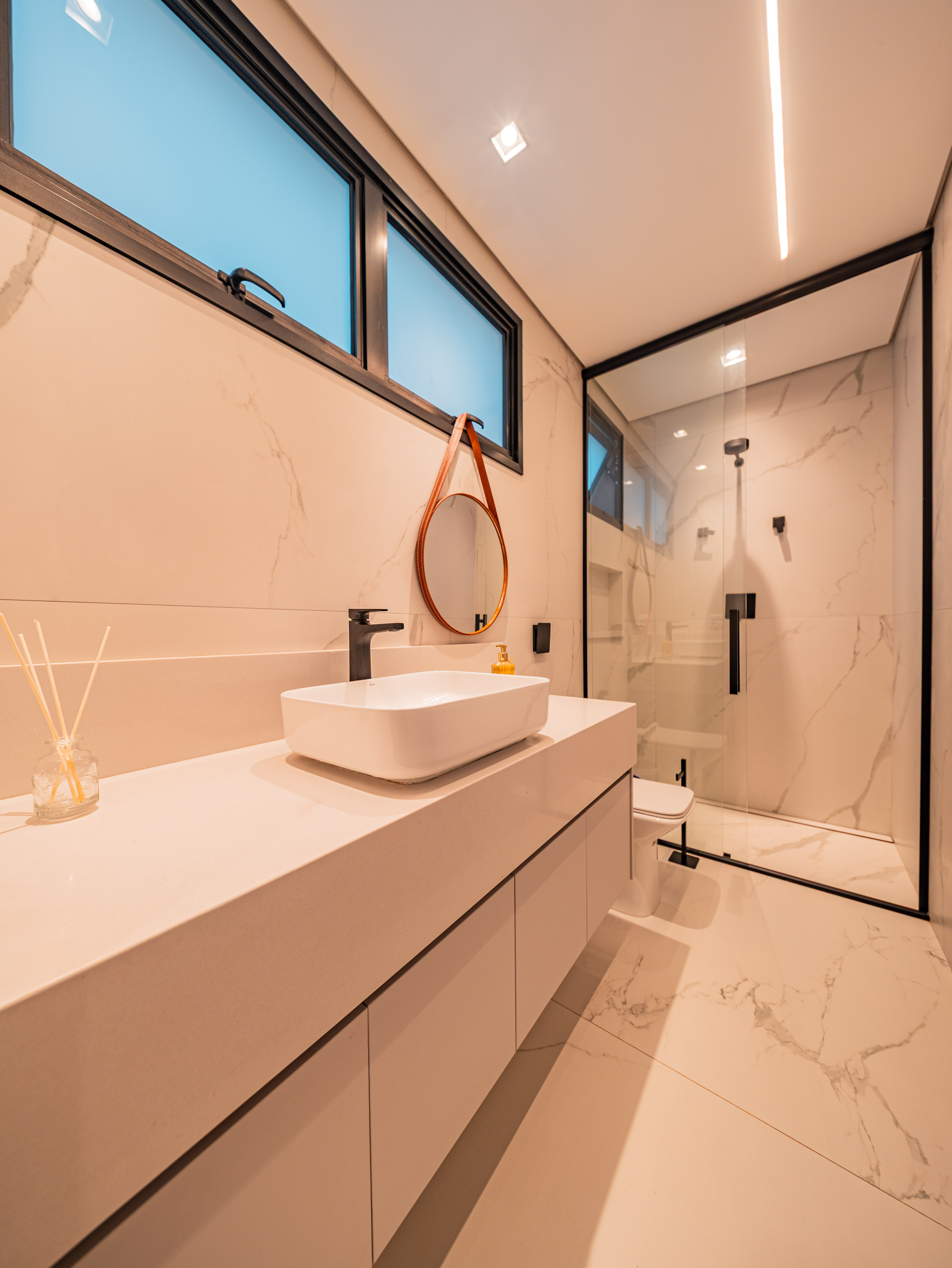 Casa Nova e Moderna com Vista Permanente – Alphaville Residencial Gênesis 2