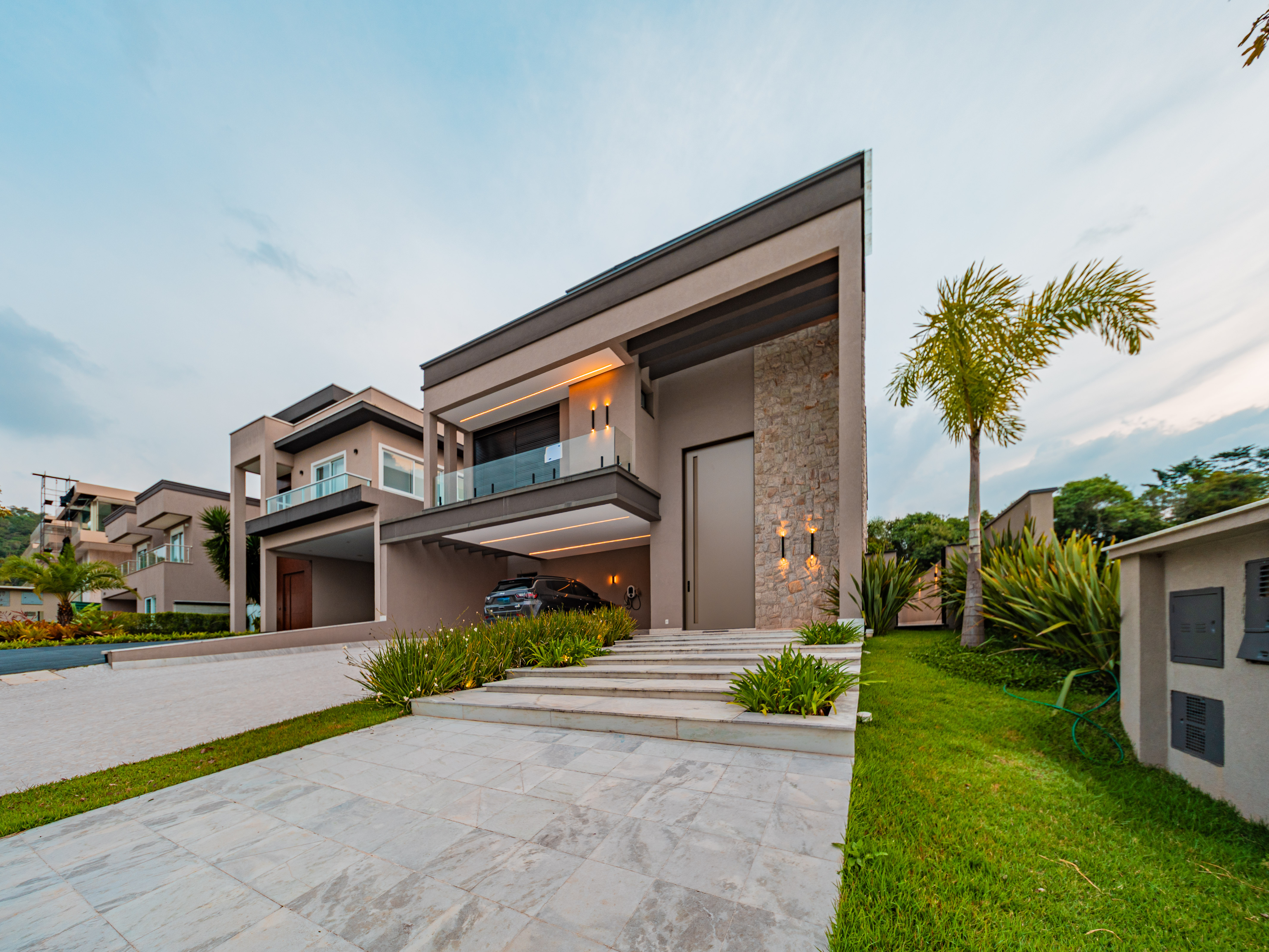 Casa Nova e Moderna com Vista Permanente – Alphaville Residencial Gênesis 2