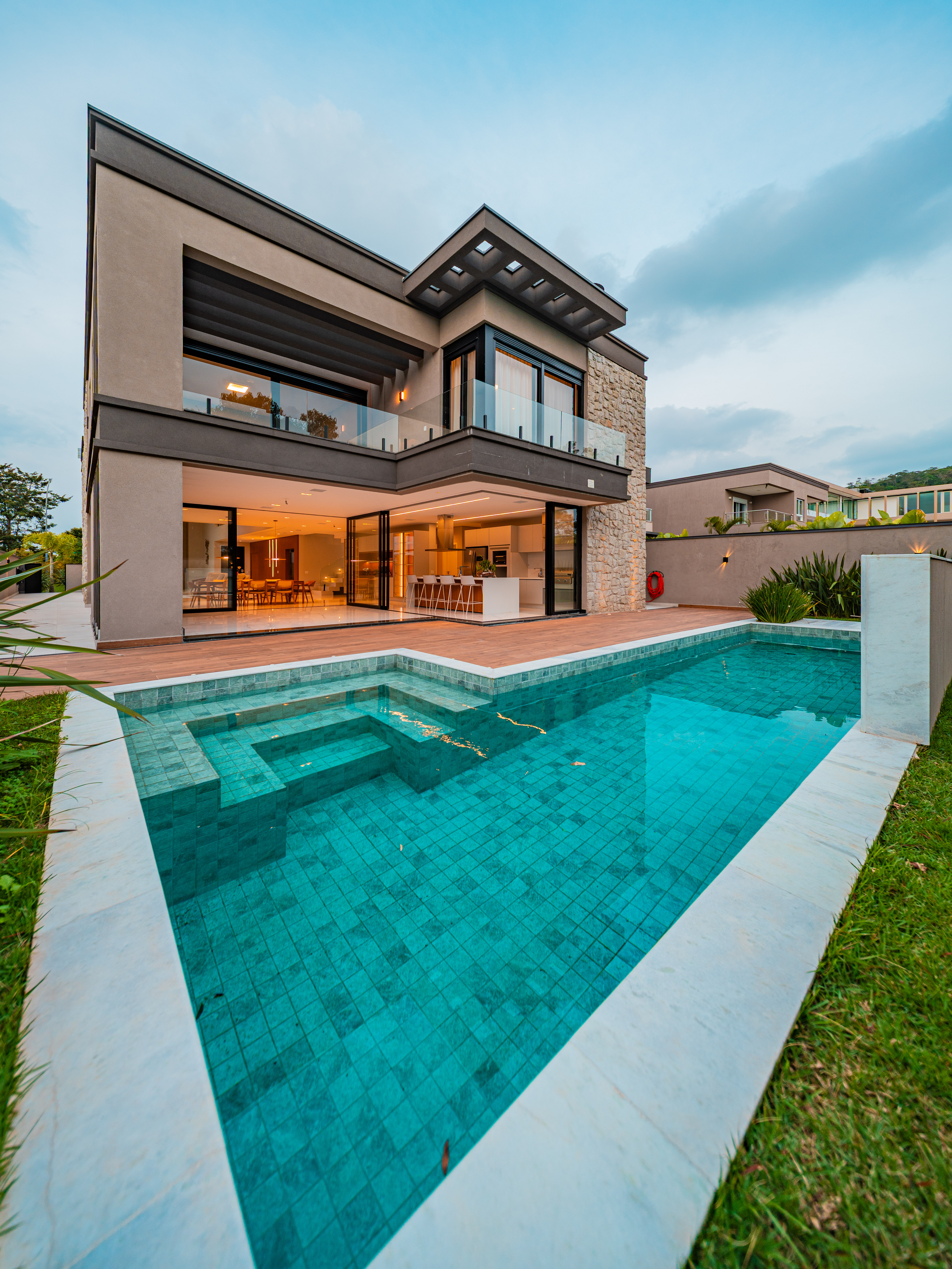 Casa Nova e Moderna com Vista Permanente – Alphaville Residencial Gênesis 2