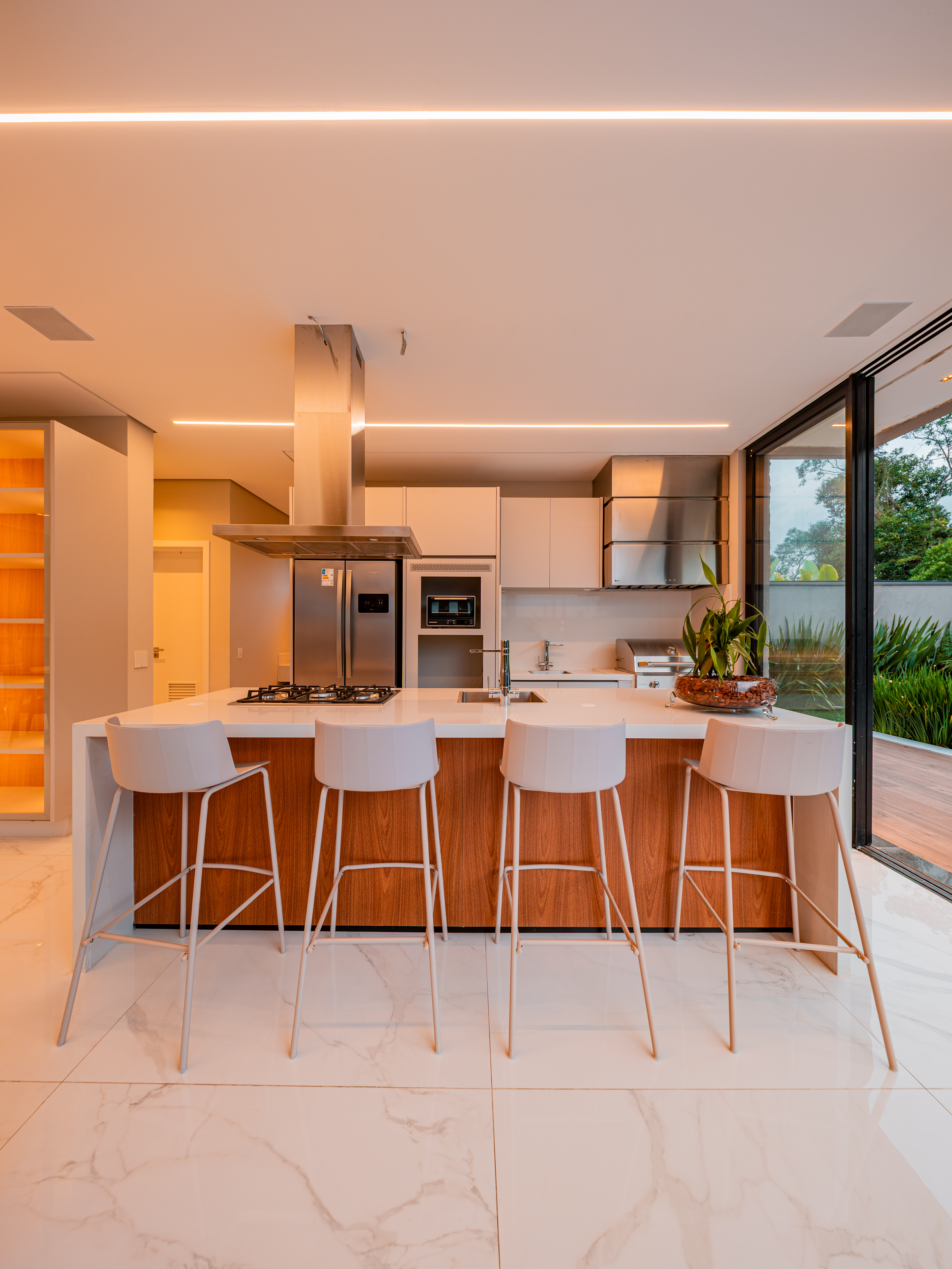 Casa Nova e Moderna com Vista Permanente – Alphaville Residencial Gênesis 2