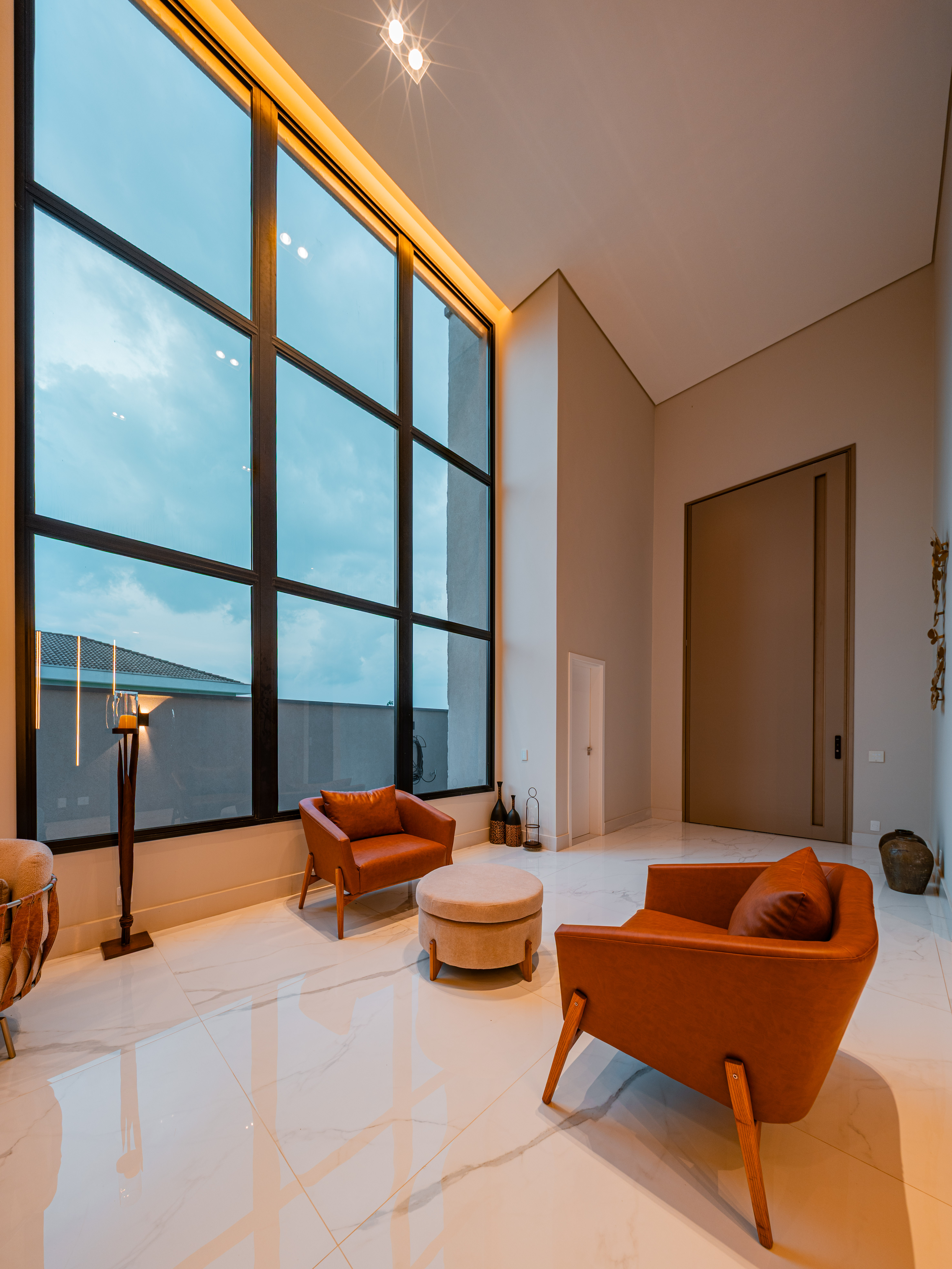 Casa Nova e Moderna com Vista Permanente – Alphaville Residencial Gênesis 2