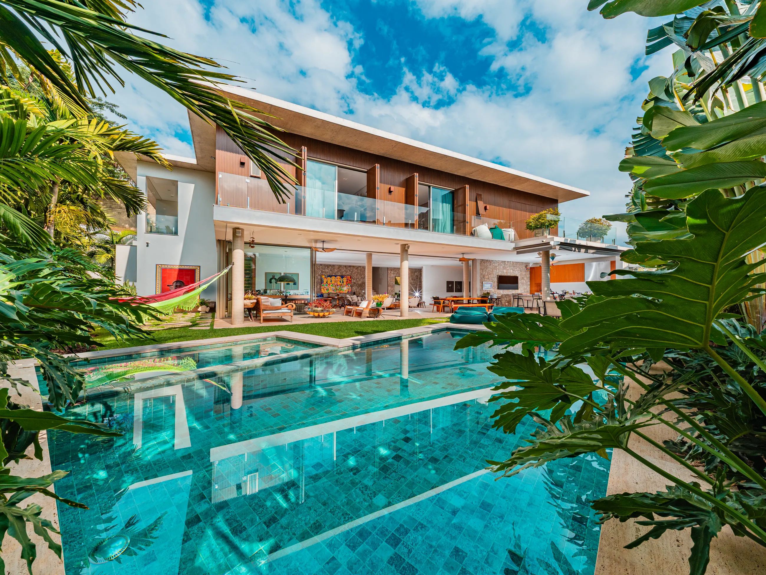 Casa Contemporânea Mobiliada e Decorada no Residencial Tamboré 10