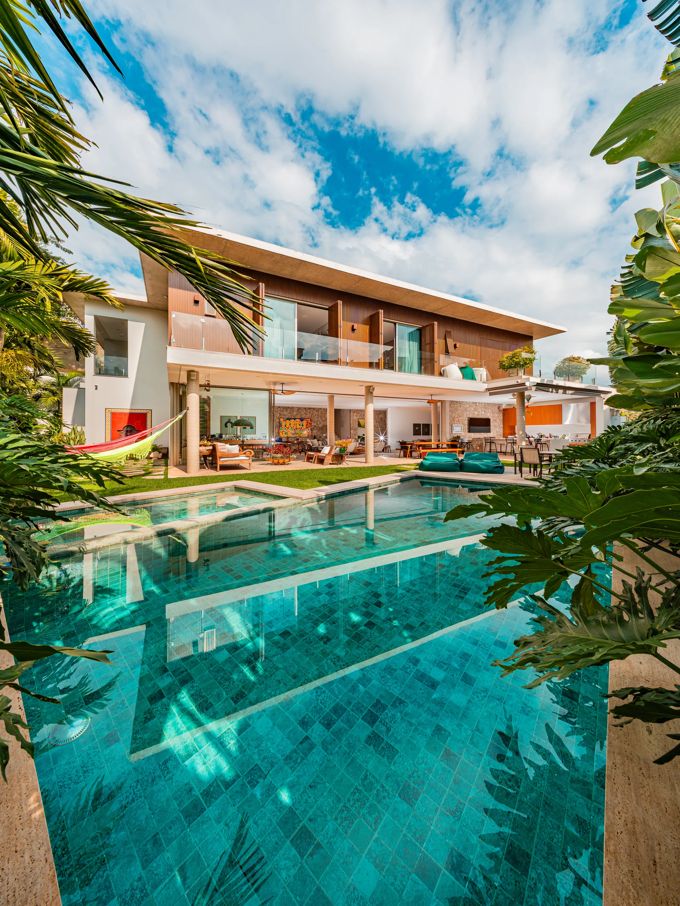Casa Contemporânea Mobiliada e Decorada no Residencial Tamboré 10
