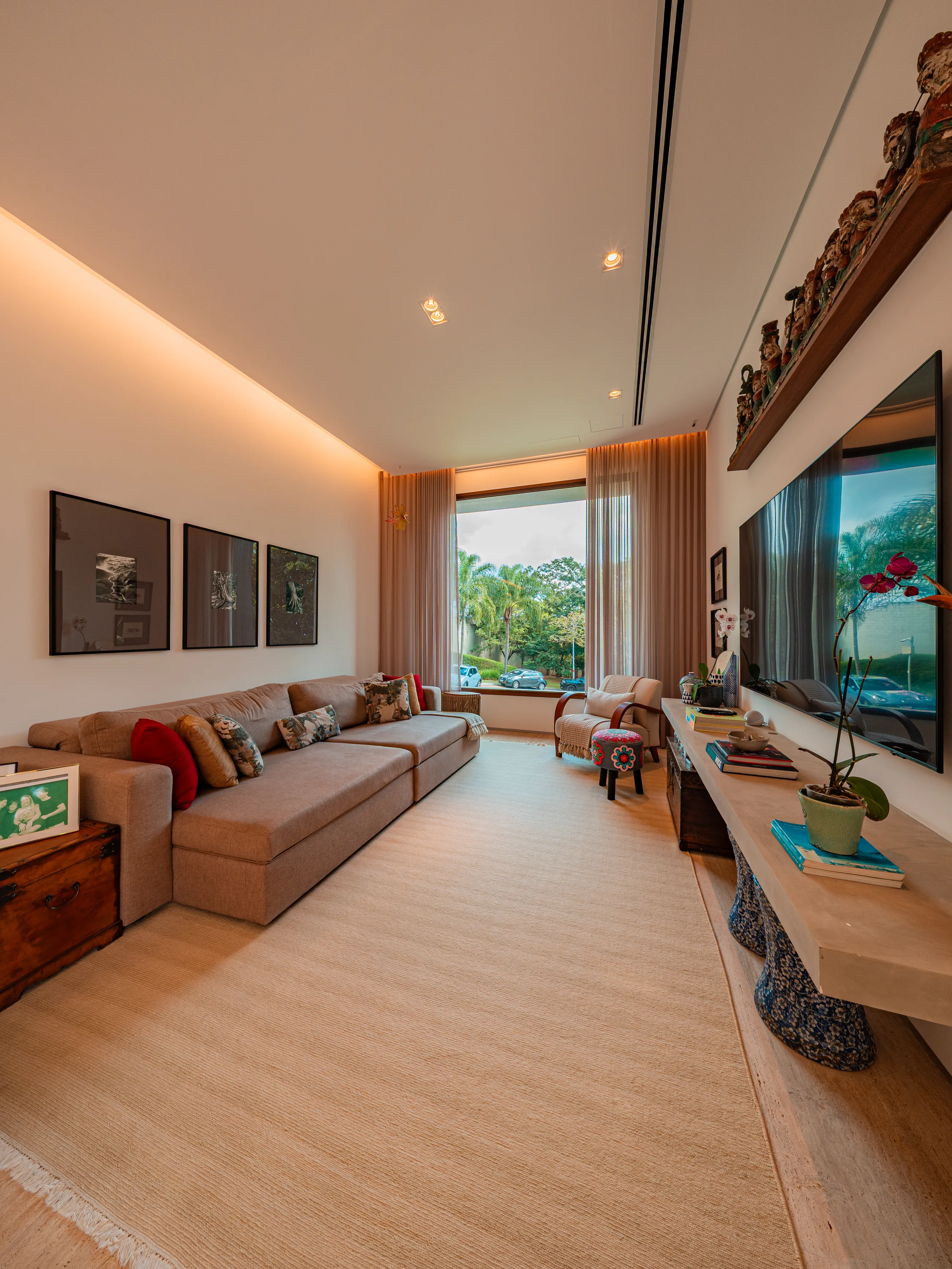 Casa Contemporânea Mobiliada e Decorada no Residencial Tamboré 10