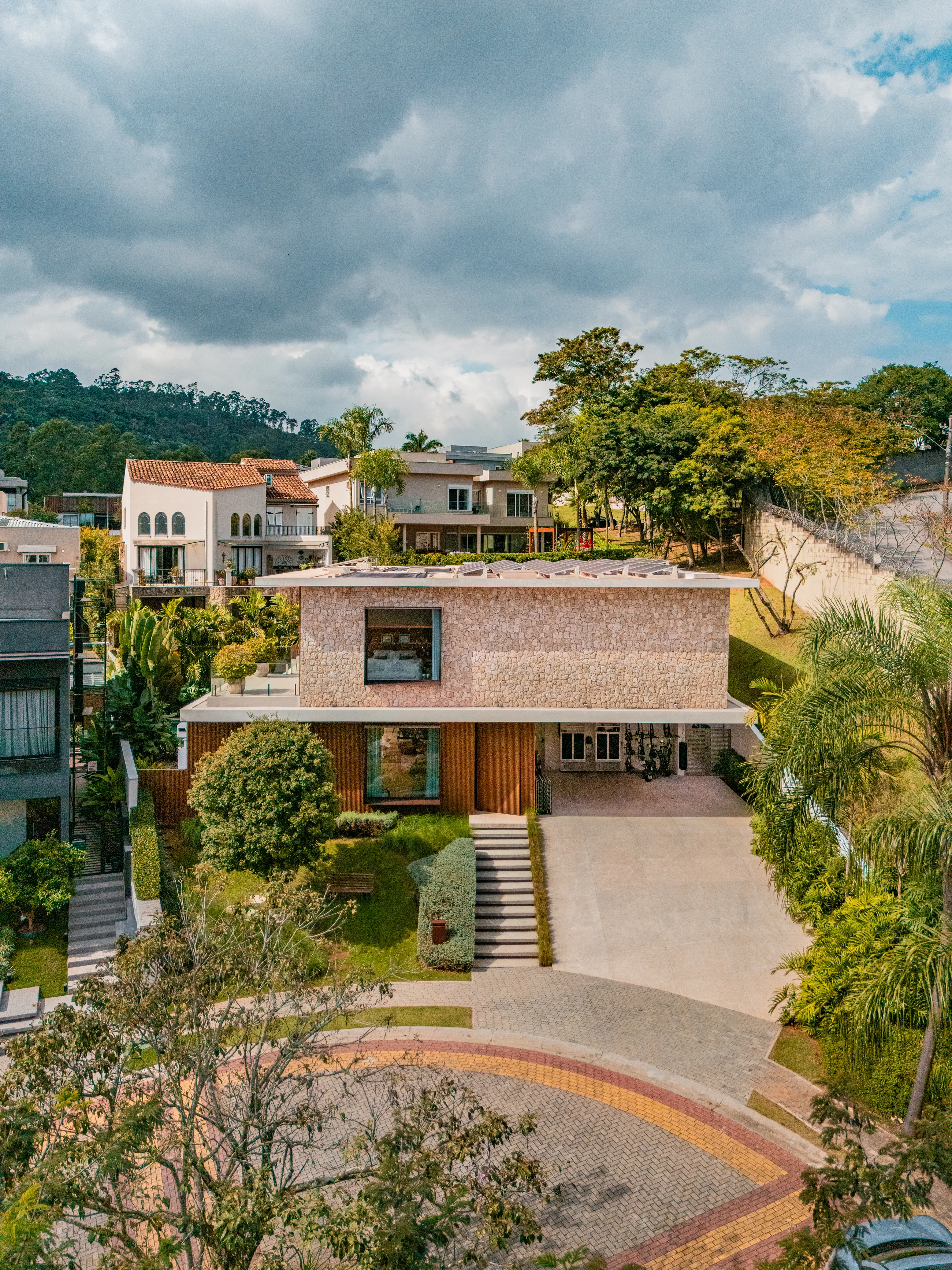 Casa Contemporânea Mobiliada e Decorada no Residencial Tamboré 10