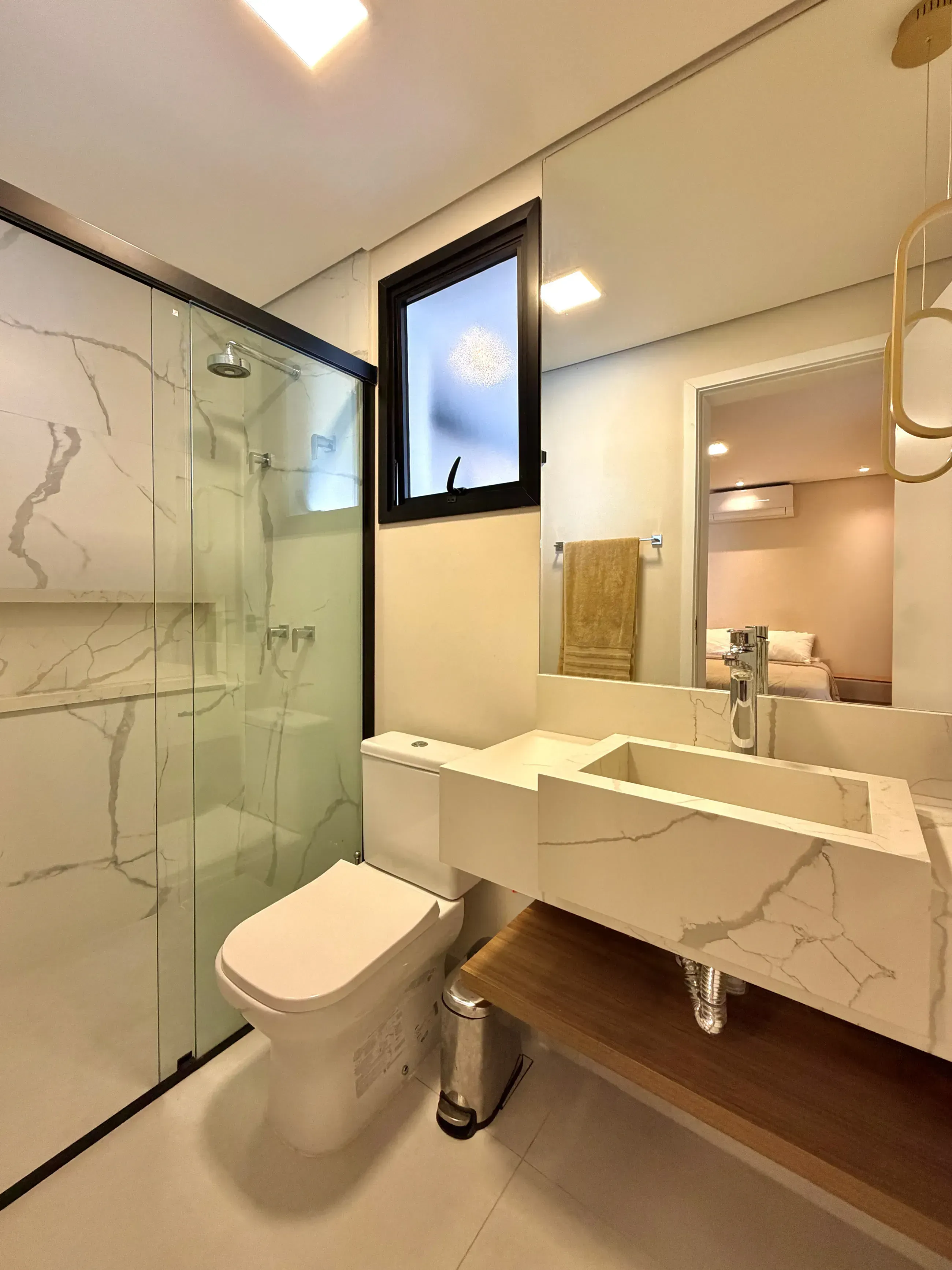 Casa mobiliada e decorada com 6 suítes no Residencial 18 do Forte, Alphaville