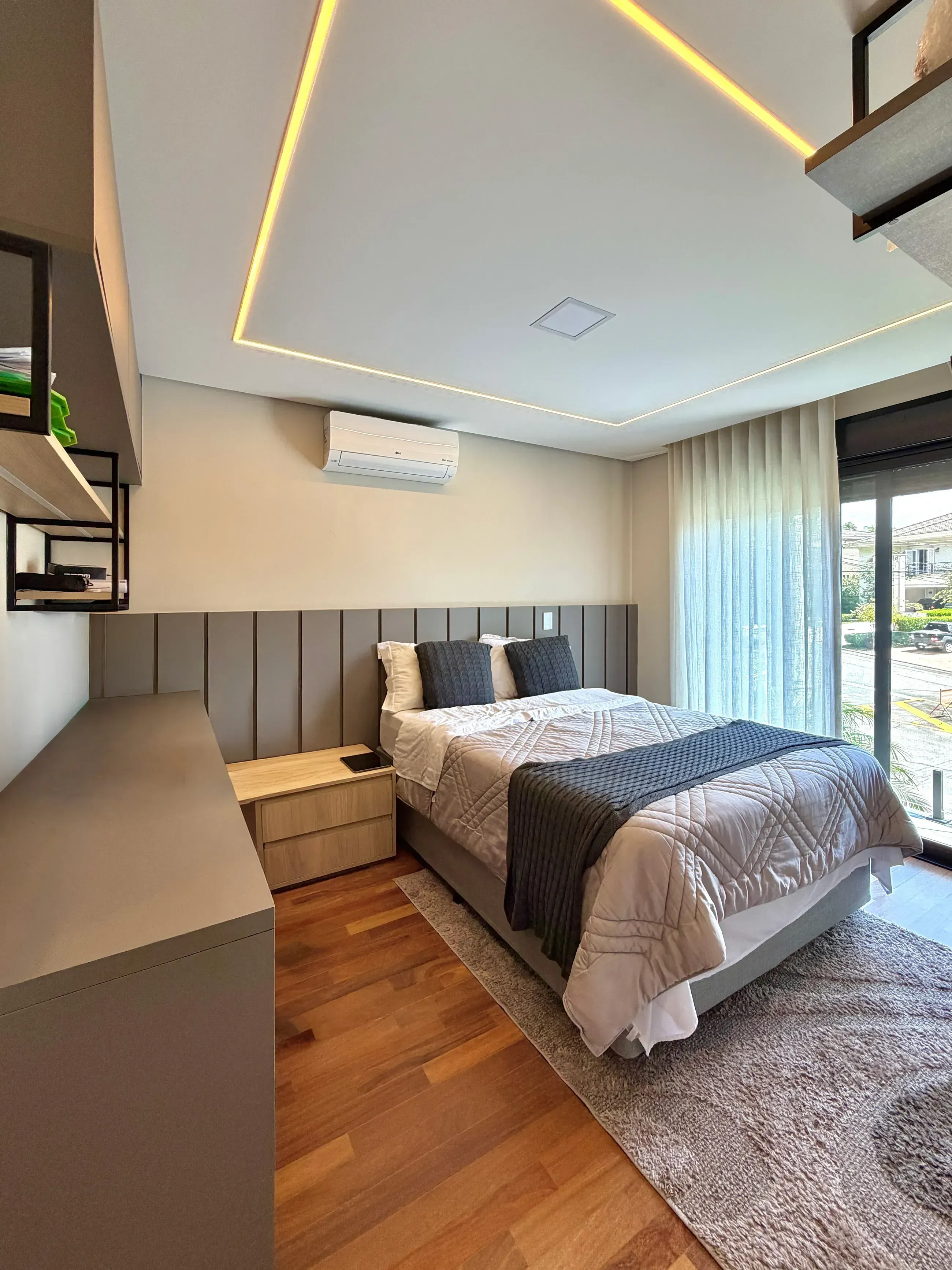 Casa mobiliada e decorada com 6 suítes no Residencial 18 do Forte, Alphaville