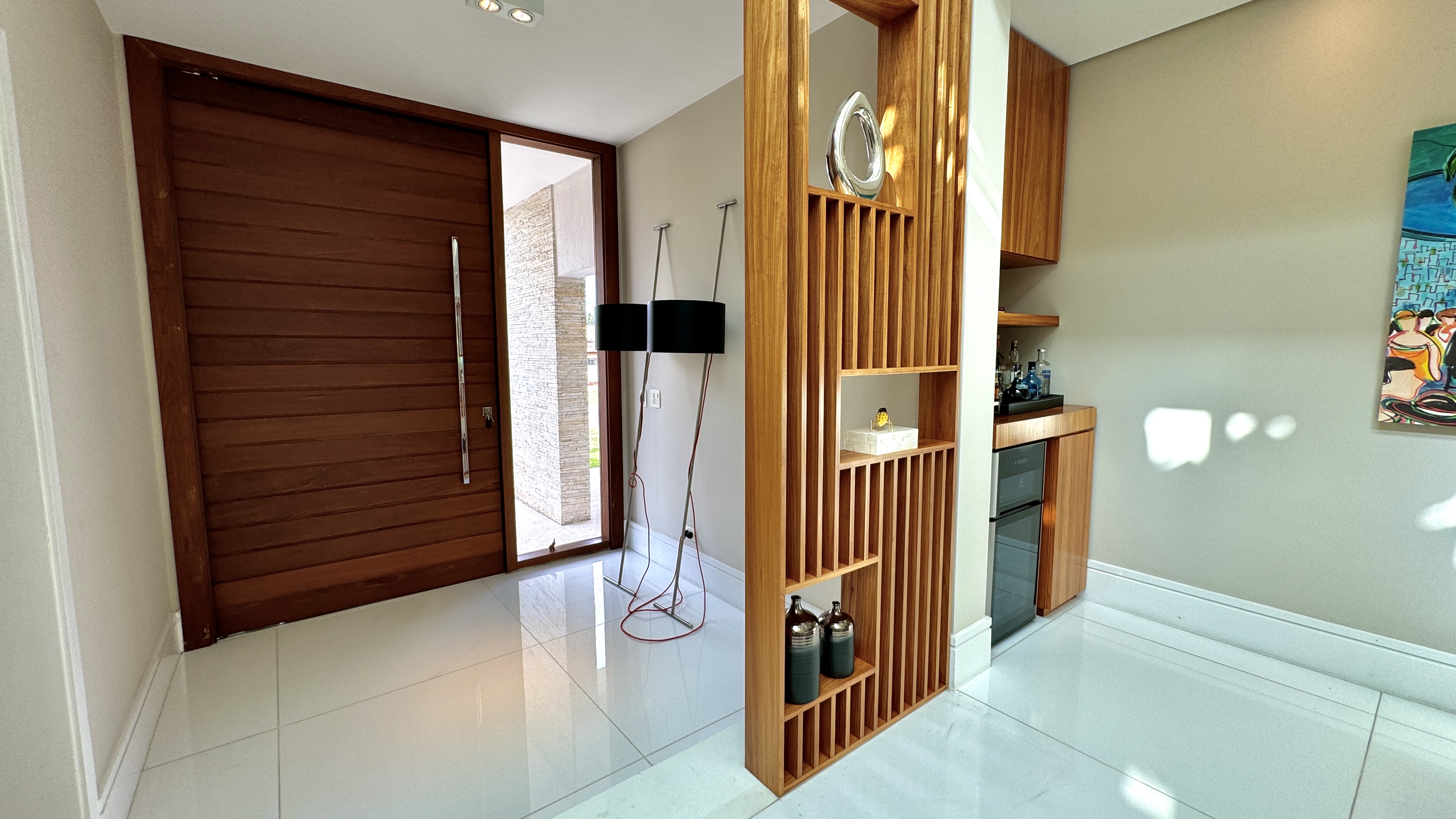 Casa mobiliada e decorada à venda no Tamboré 11 | 4 suítes e SPA integrado