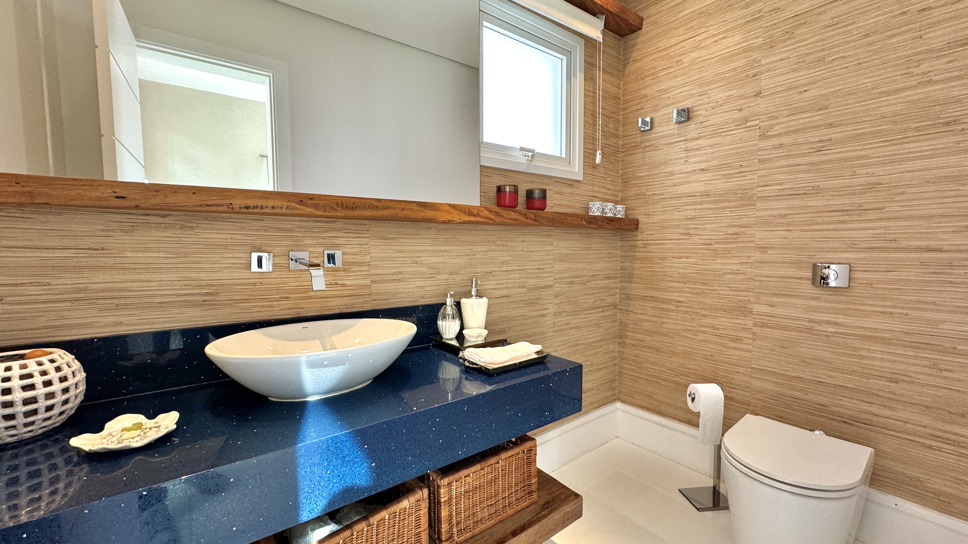 Casa mobiliada e decorada à venda no Tamboré 11 | 4 suítes e SPA integrado