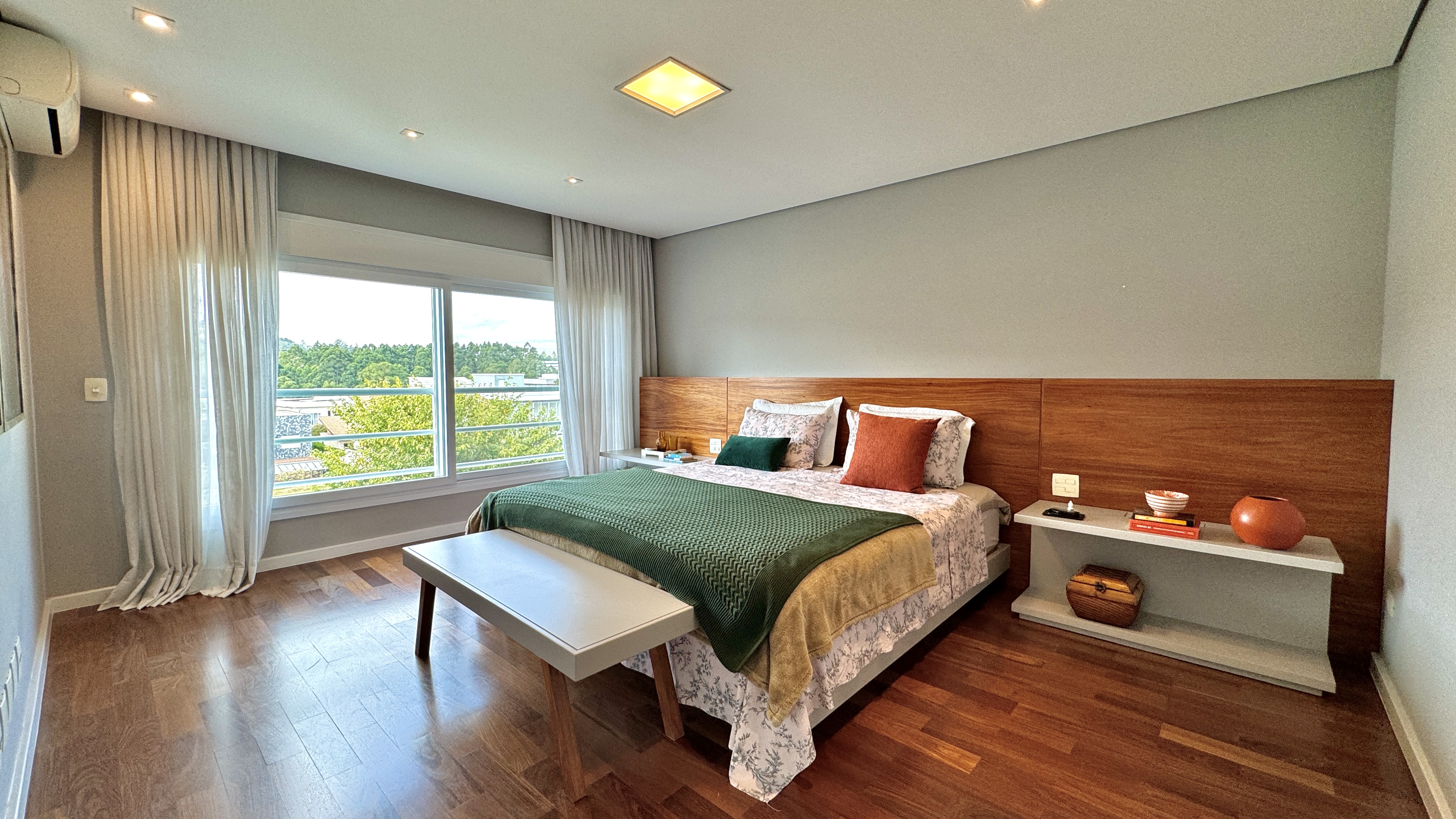 Casa mobiliada e decorada à venda no Tamboré 11 | 4 suítes e SPA integrado