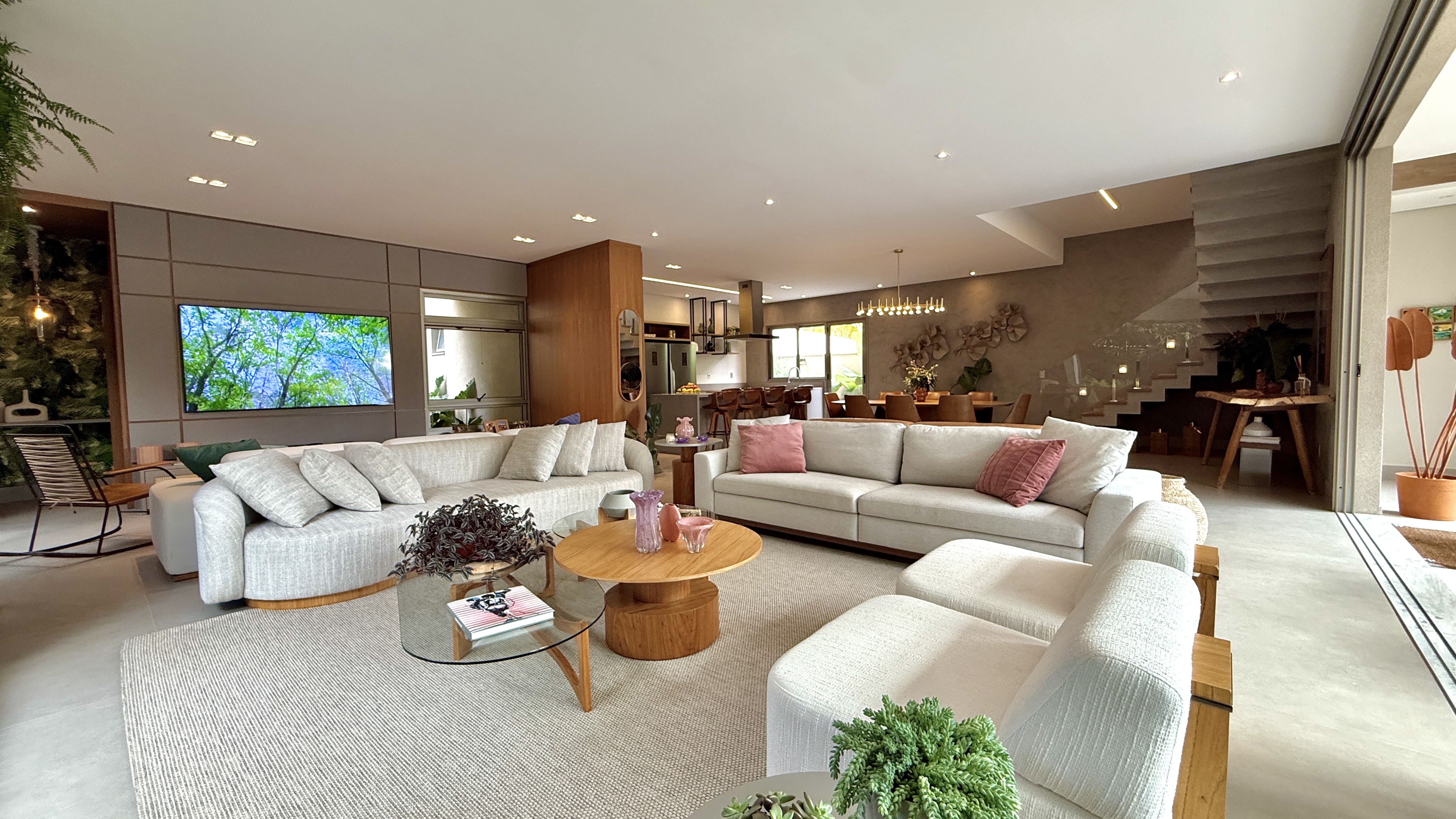 Casa mobiliada à venda no Gênesis II | 4 suítes em terreno de esquina