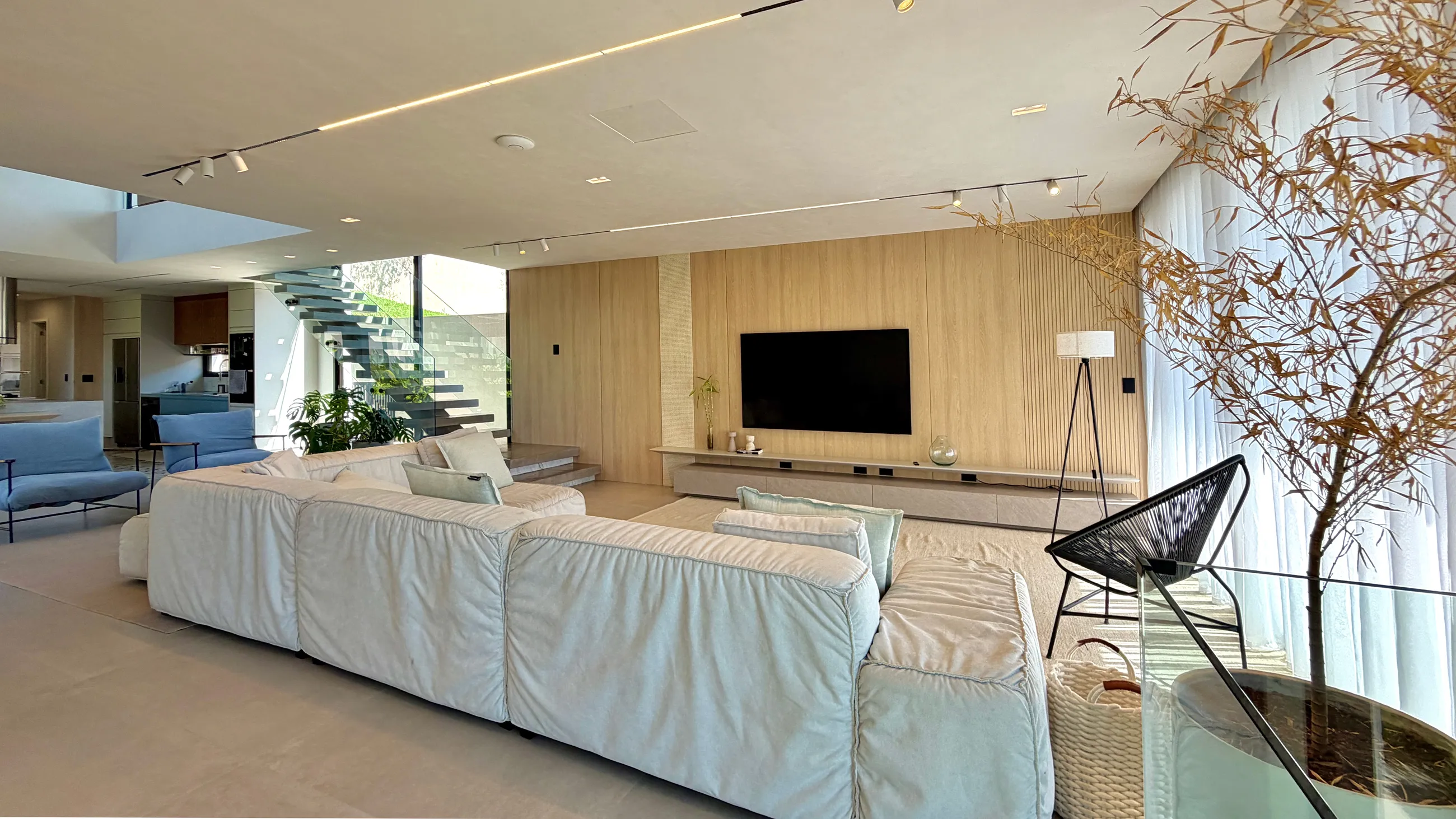 Gênesis II | Casa com 5 Suítes, Piscina e Projeto Contemporâneo