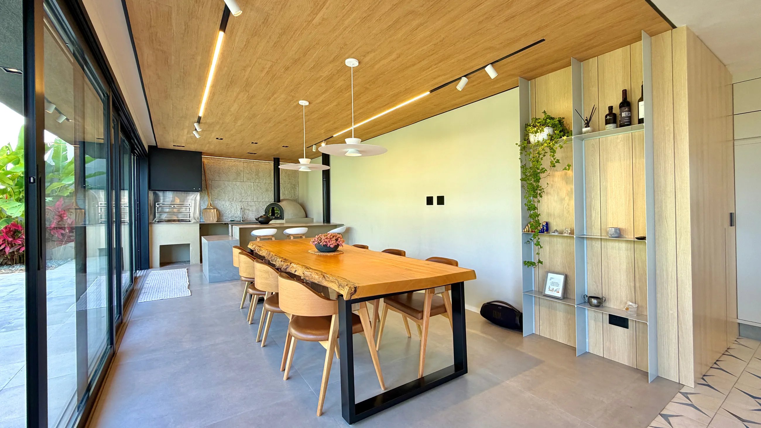Gênesis II | Casa com 5 Suítes, Piscina e Projeto Contemporâneo