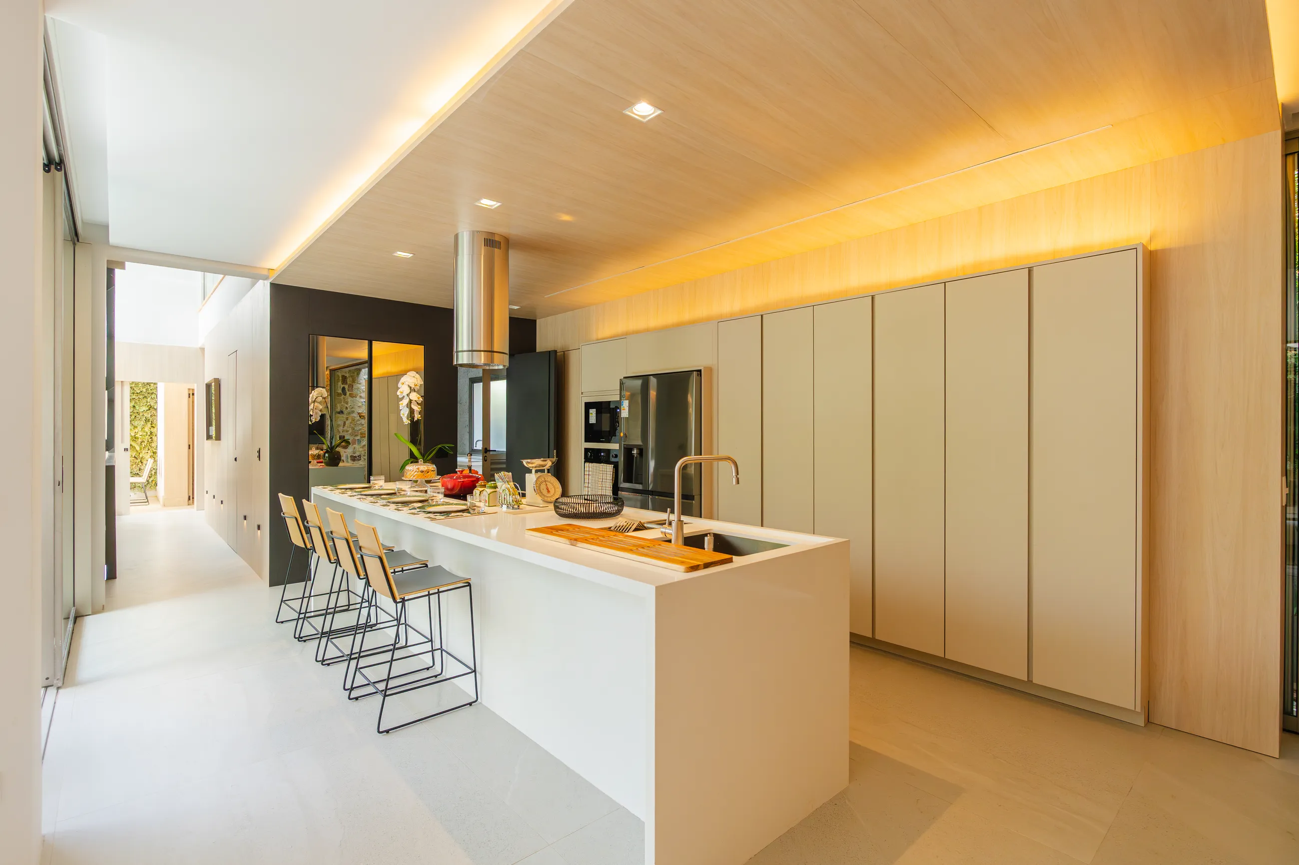 Vila Solaia – Residência com 4 suítes, adega e área gourmet integrada