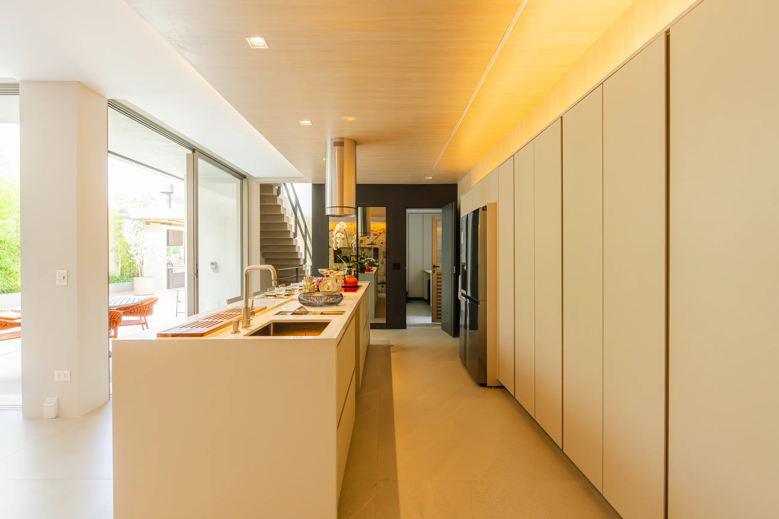 Vila Solaia – Residência com 4 suítes, adega e área gourmet integrada