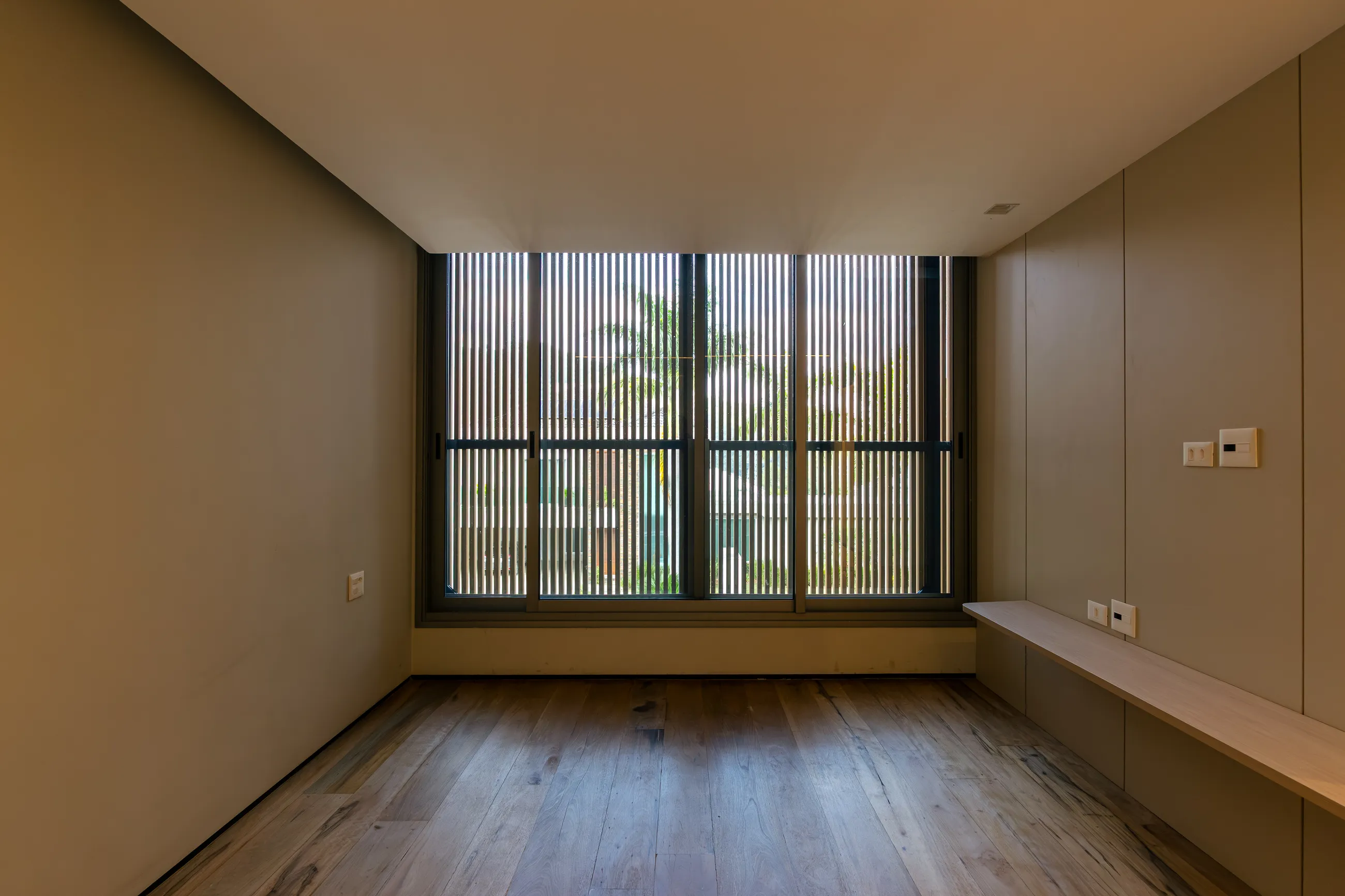 Vila Solaia – Residência com 4 suítes, adega e área gourmet integrada