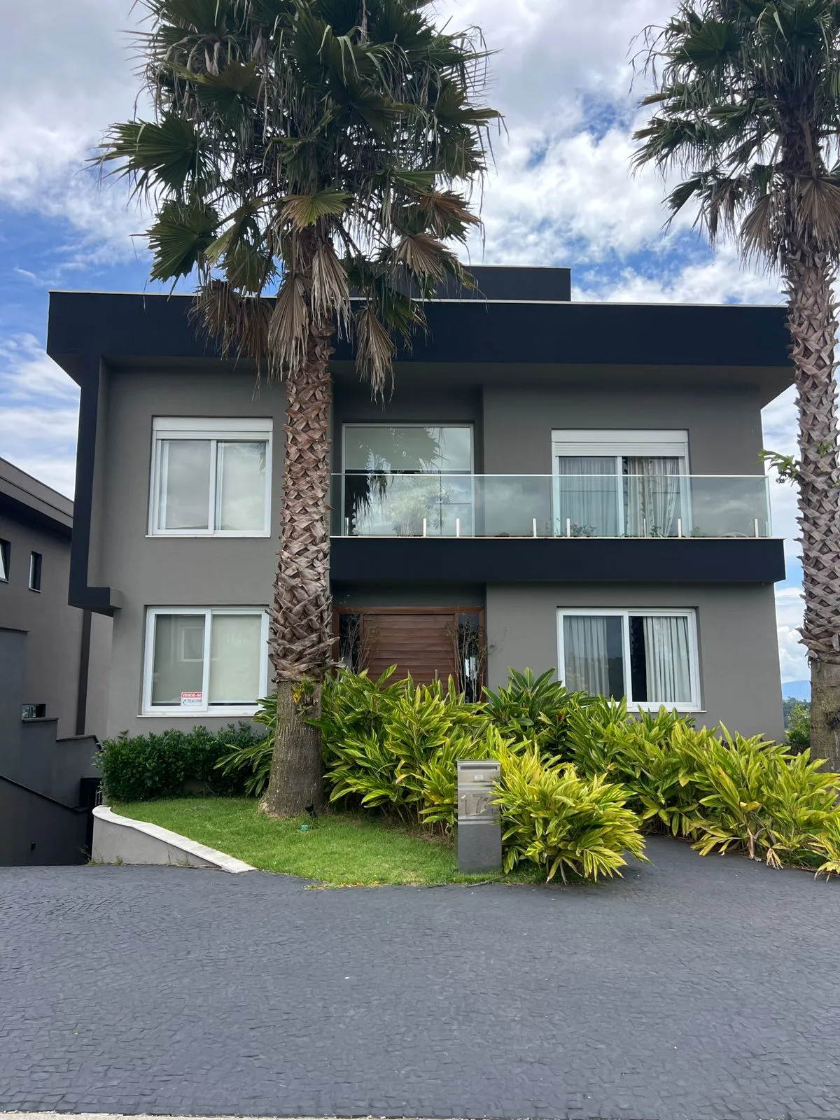 Casa Mobiliada à Venda no Gênesis II | Vista Permanente, 3 Suítes e Piscina Aquecida