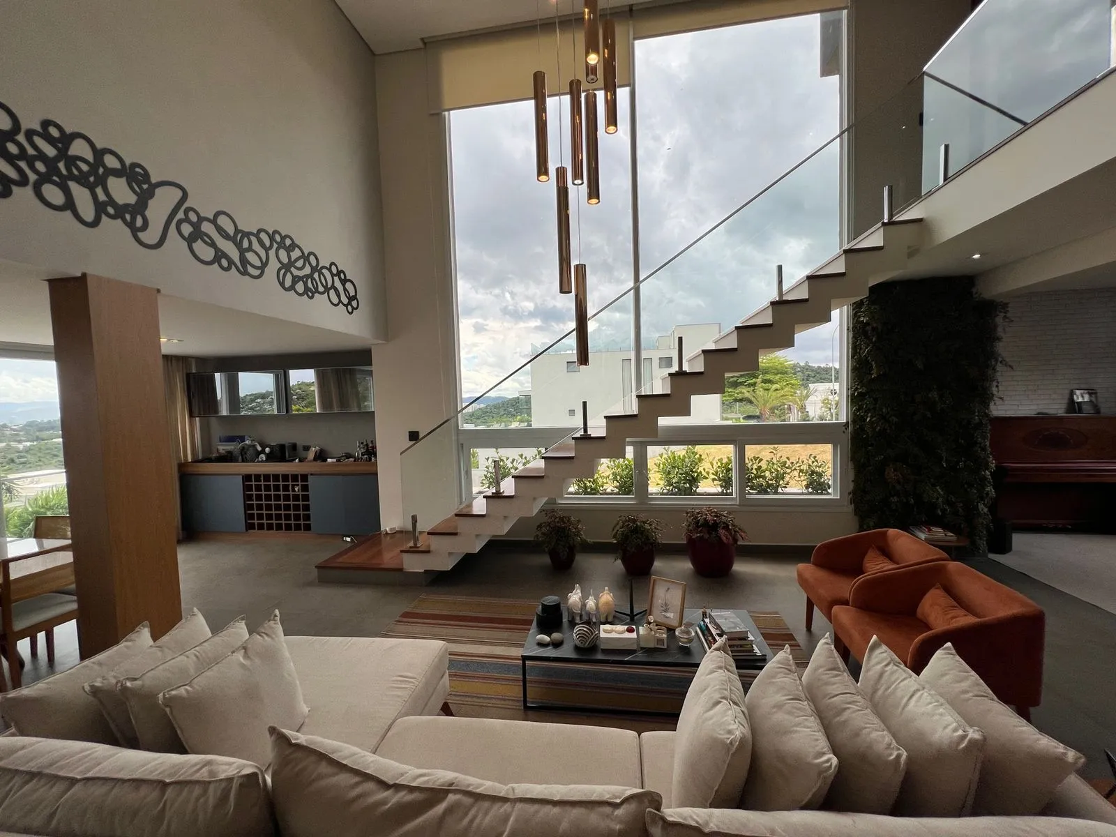 Casa Mobiliada à Venda no Gênesis II | Vista Permanente, 3 Suítes e Piscina Aquecida