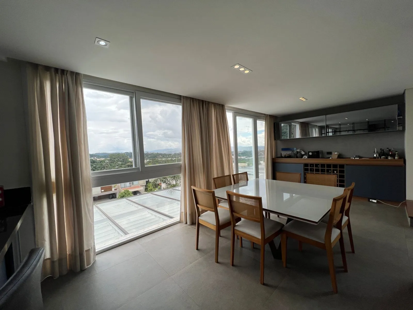 Casa Mobiliada à Venda no Gênesis II | Vista Permanente, 3 Suítes e Piscina Aquecida