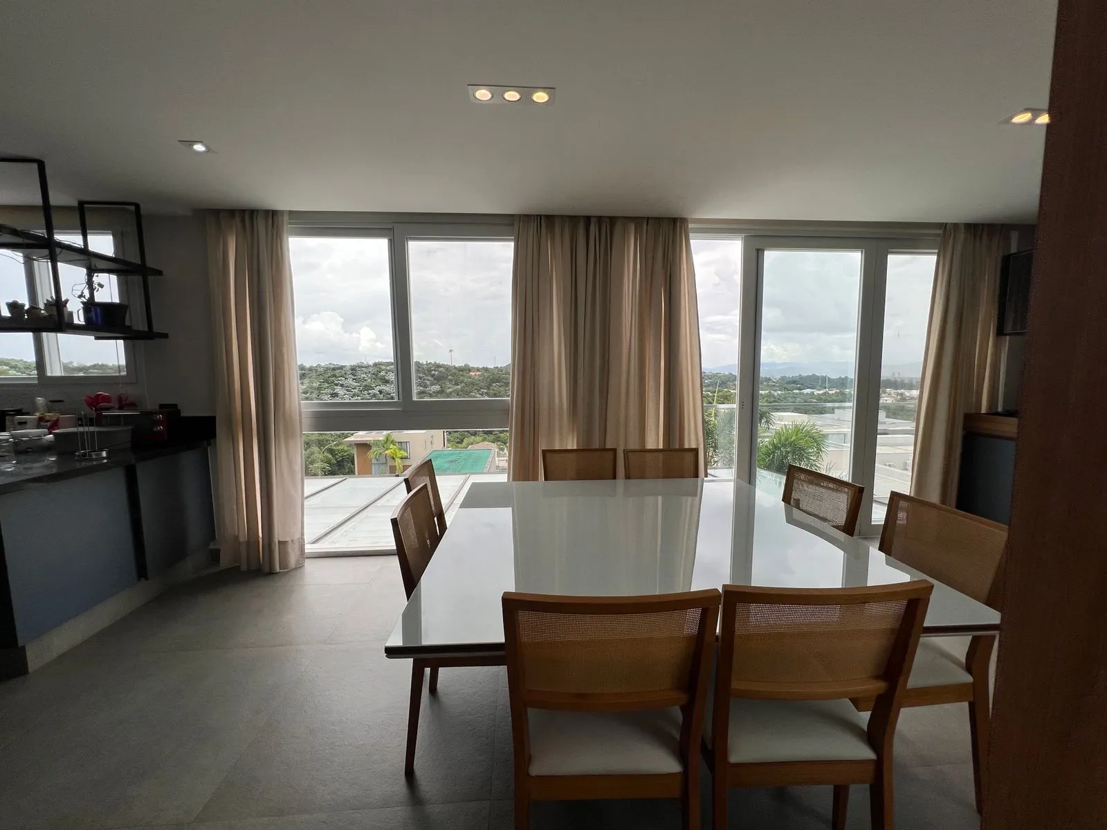 Casa Mobiliada à Venda no Gênesis II | Vista Permanente, 3 Suítes e Piscina Aquecida