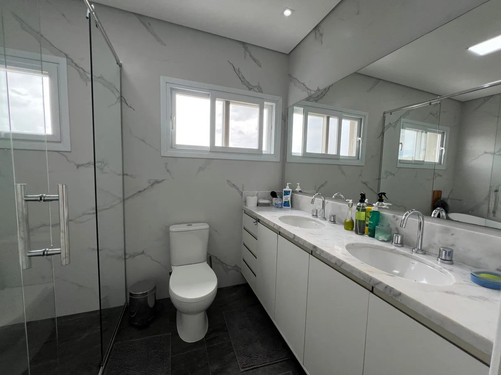 Casa Mobiliada à Venda no Gênesis II | Vista Permanente, 3 Suítes e Piscina Aquecida
