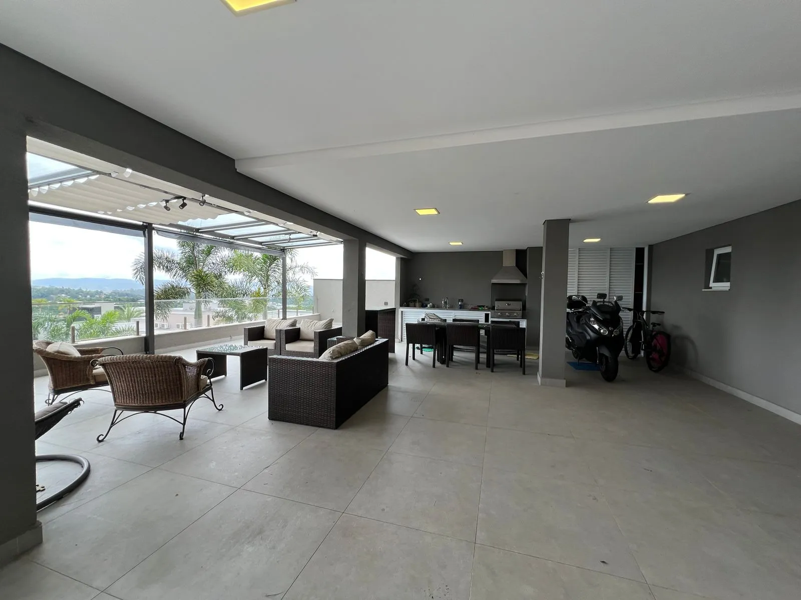Casa Mobiliada à Venda no Gênesis II | Vista Permanente, 3 Suítes e Piscina Aquecida
