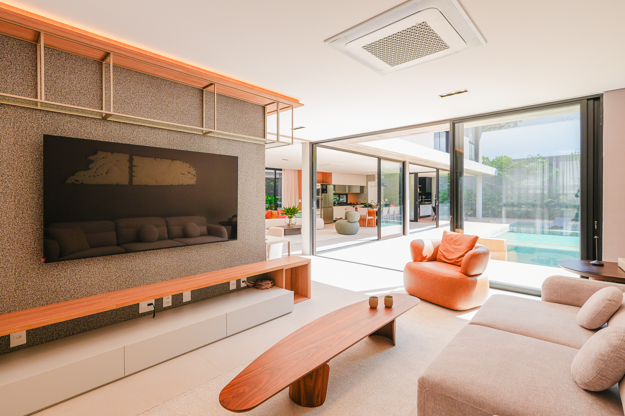 Casa Nova à Venda no Gênesis I | Projeto Contemporâneo, 4 Suítes e Área de Lazer Completa