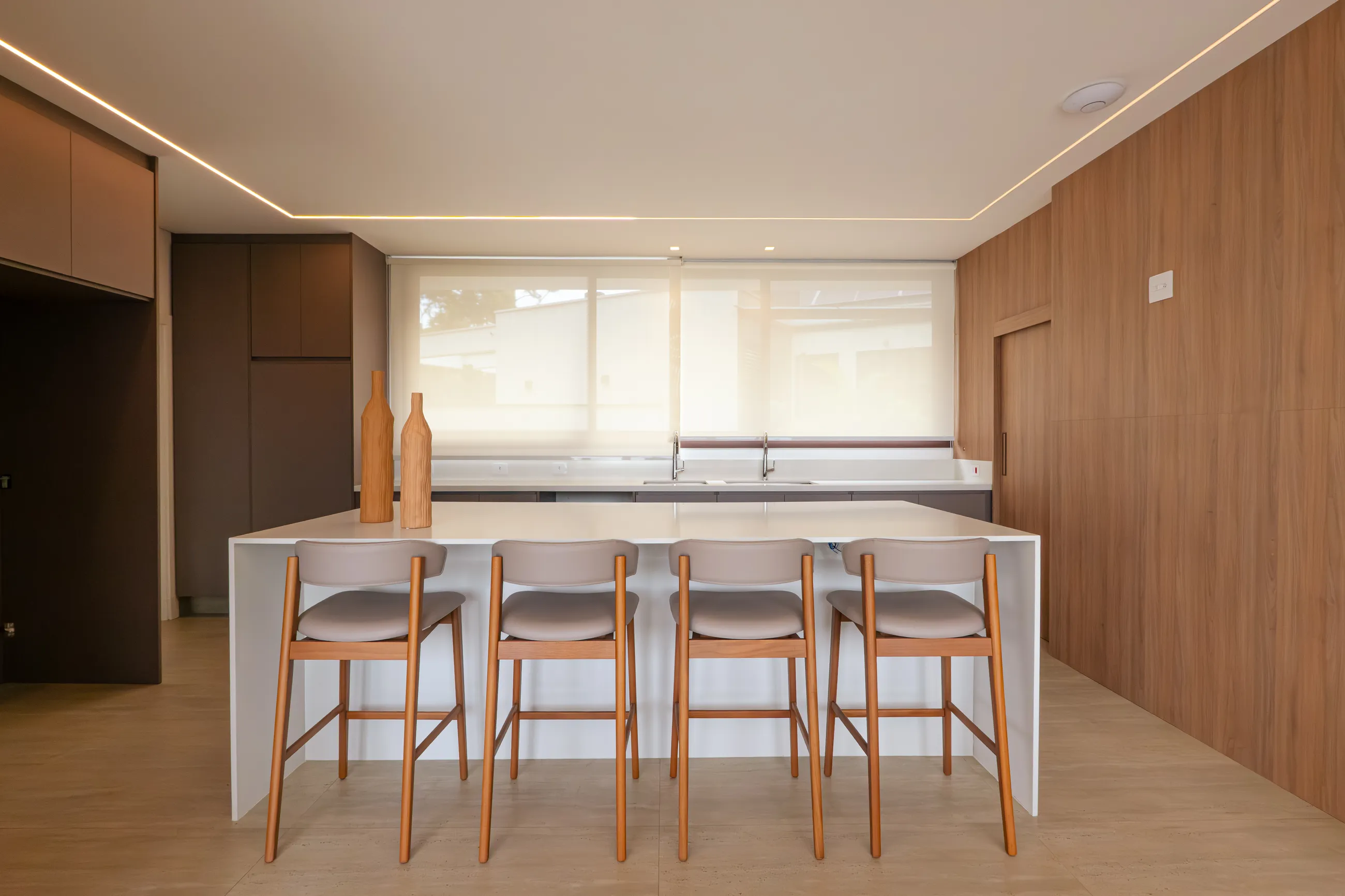 Casa Arles no Tamboré 11 | Porteira Fechada | 4 Suítes | Acabamento Triple A