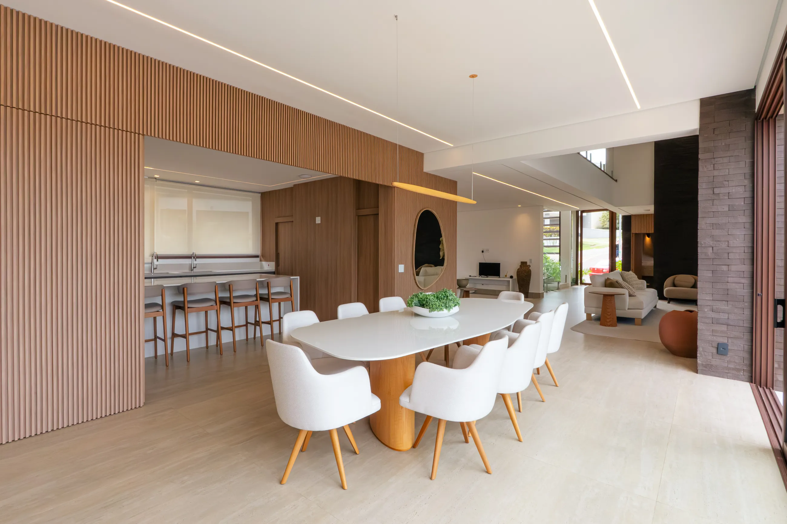 Casa Arles no Tamboré 11 | Porteira Fechada | 4 Suítes | Acabamento Triple A