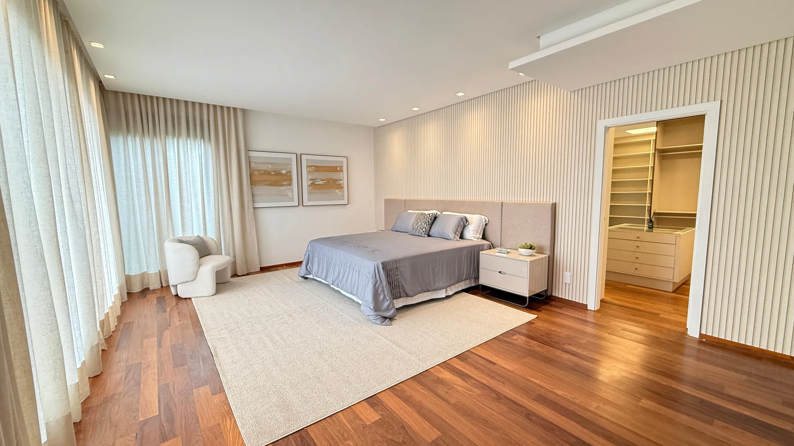 Casa Arles no Tamboré 11 | Porteira Fechada | 4 Suítes | Acabamento Triple A
