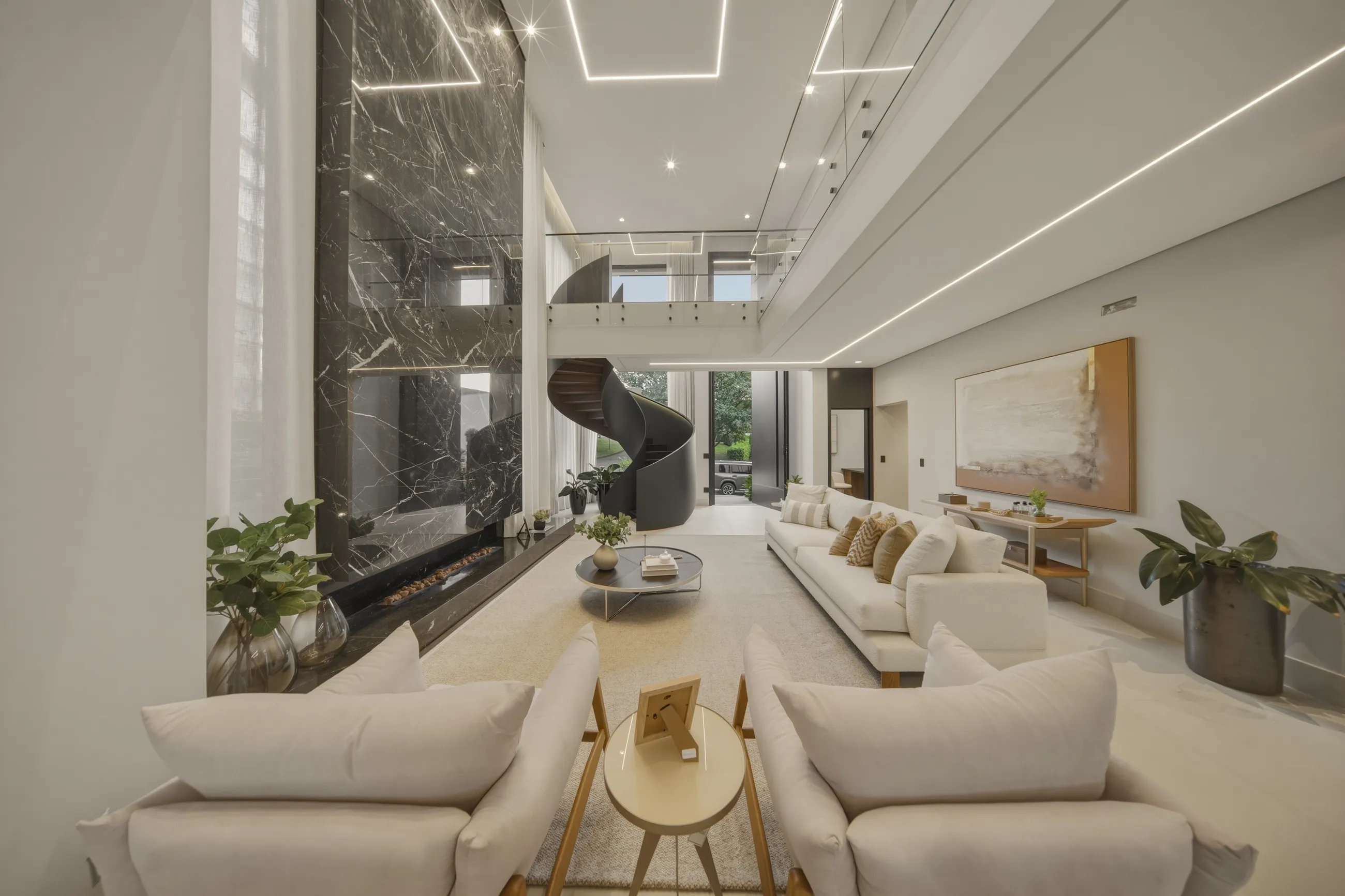 Casa Contemporânea no Tamboré 11 com Escada Escultural e Acabamentos Premium