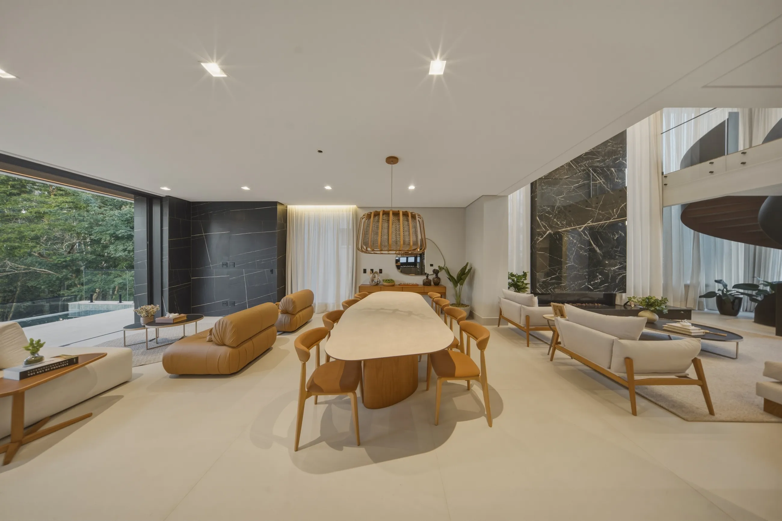 Casa Contemporânea no Tamboré 11 com Escada Escultural e Acabamentos Premium