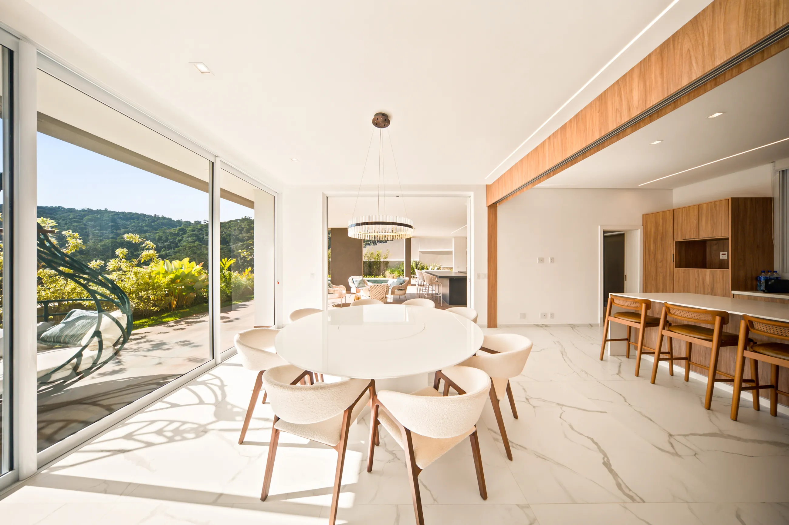 Residência Contemporânea Mobiliada com Vista Permanente para a Montanha no Tamboré 10