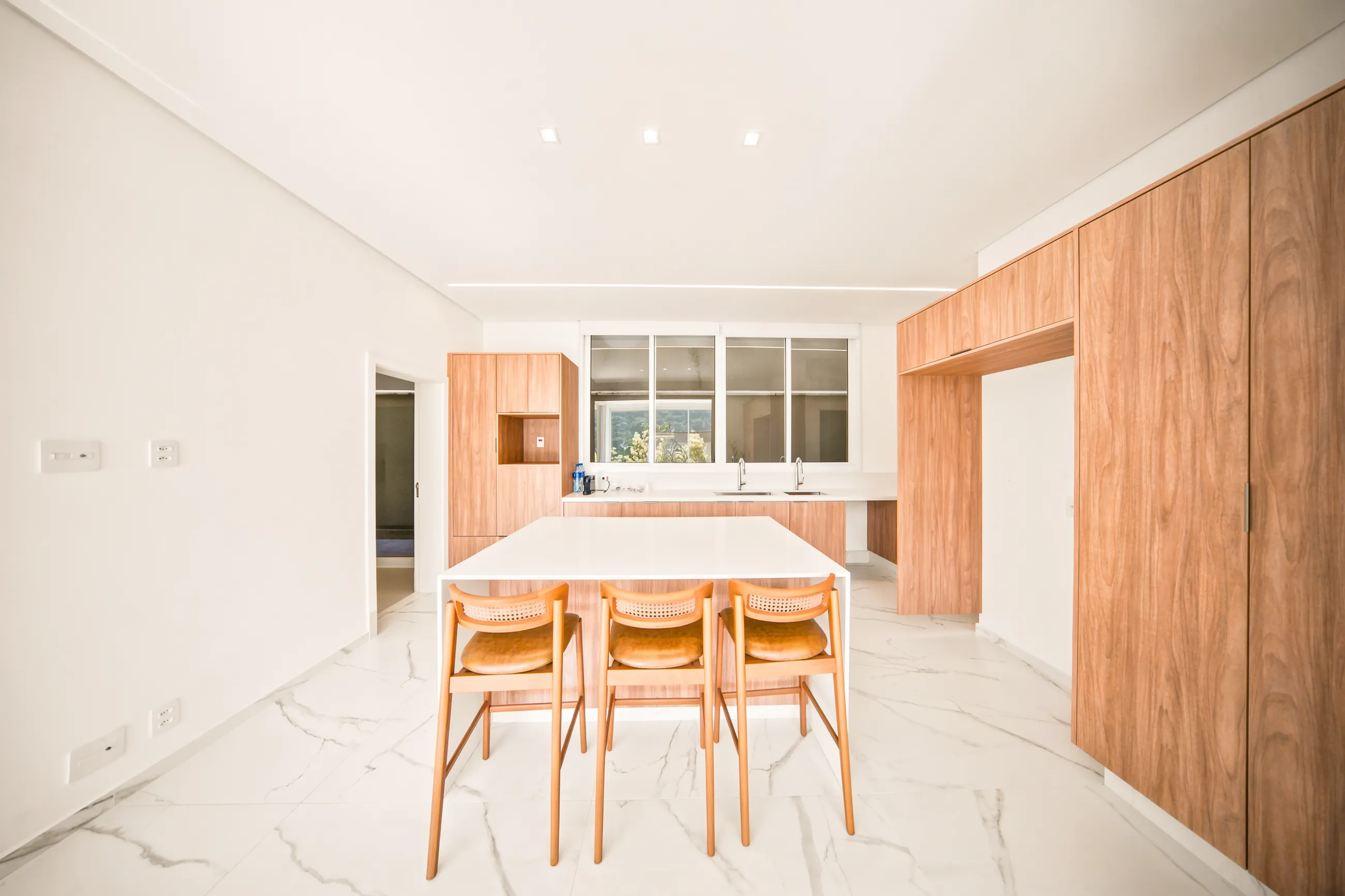 Residência Contemporânea Mobiliada com Vista Permanente para a Montanha no Tamboré 10