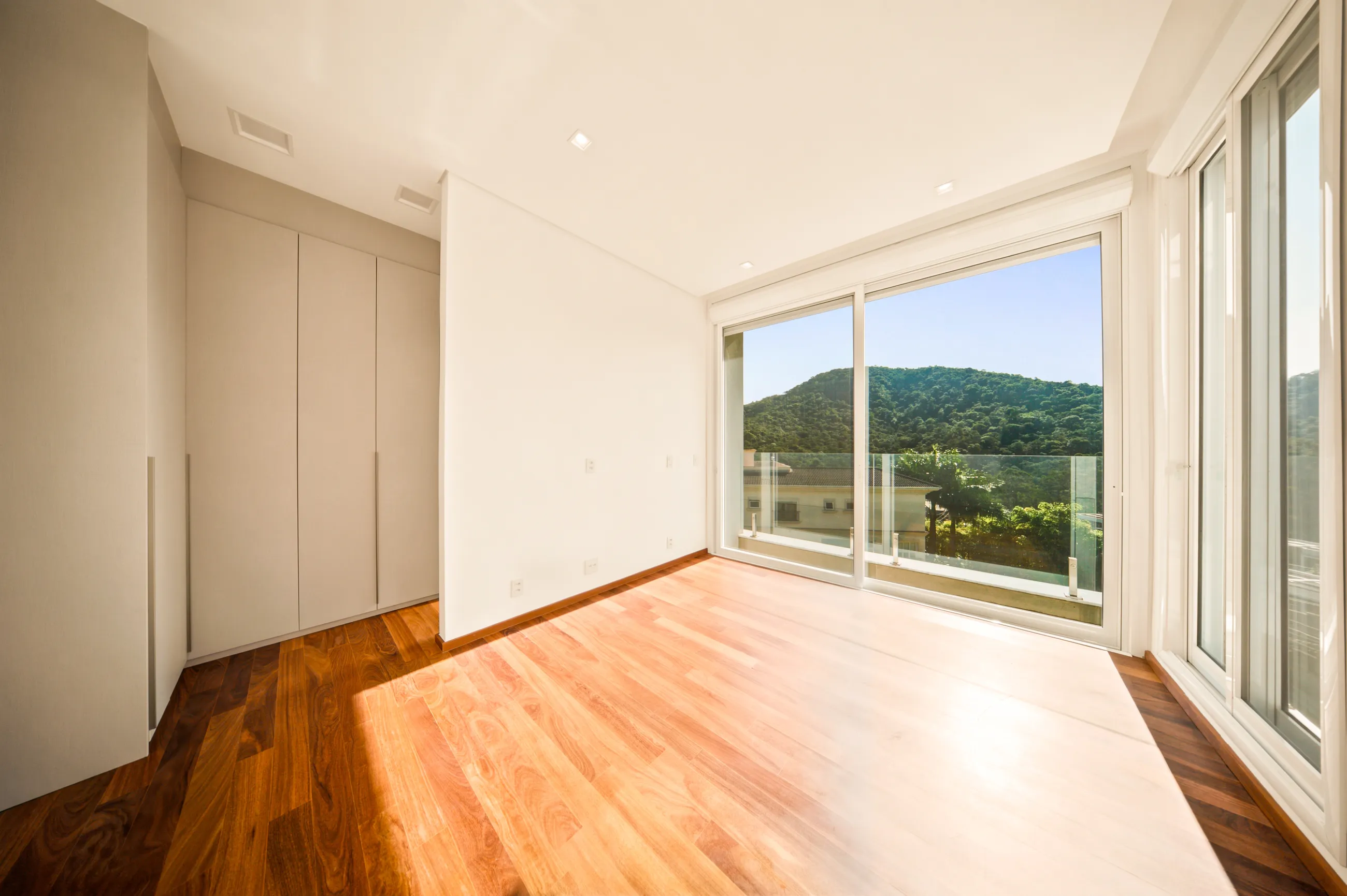 Residência Contemporânea Mobiliada com Vista Permanente para a Montanha no Tamboré 10