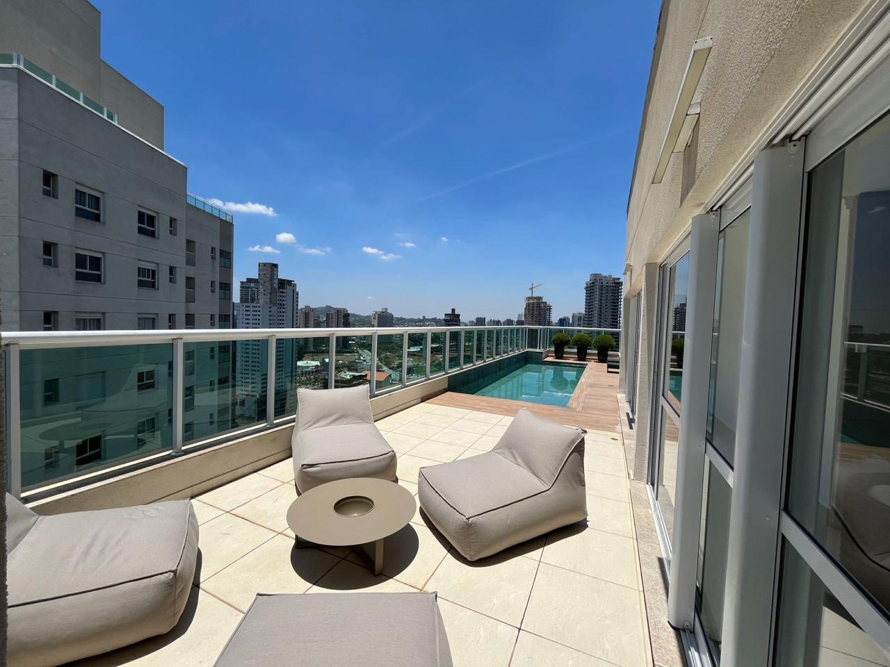 Cobertura Duplex no The Garden | 4 Suítes, Piscina Privativa e Vista para o Pôr do Sol
