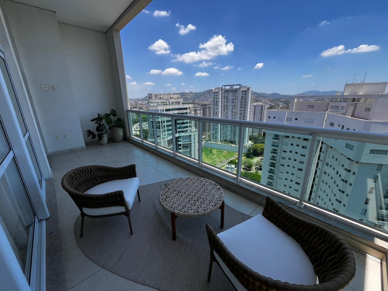 Cobertura Duplex no The Garden | 4 Suítes, Piscina Privativa e Vista para o Pôr do Sol