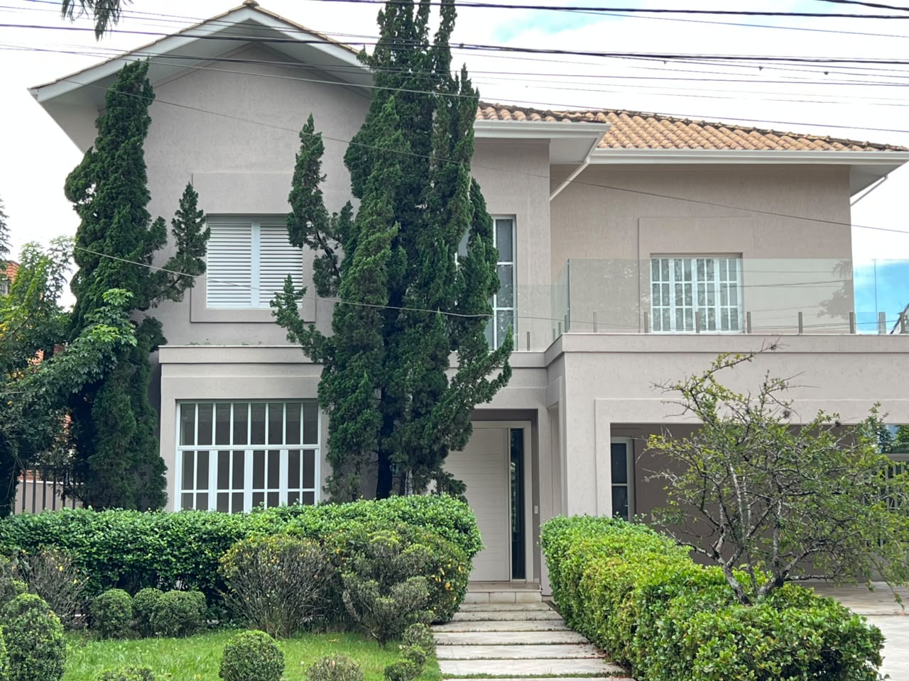 Casa à Venda no Residencial Alphaville 0 | 4 Suítes, 470 m² e Excelente Potencial para Modernização