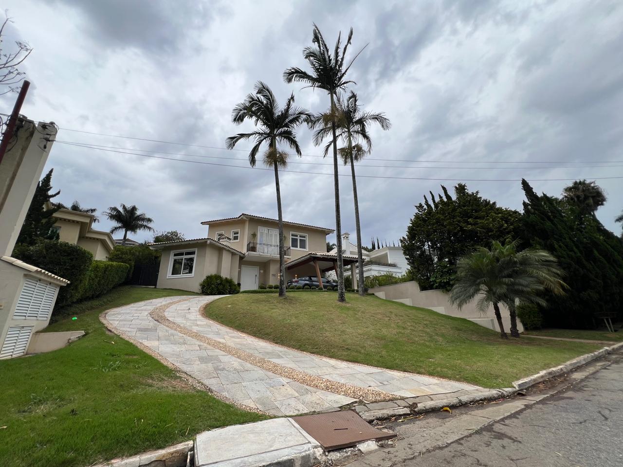 Residência com 4 Suítes e 1.020m² de Terreno no Tamboré 2 | Alphaville