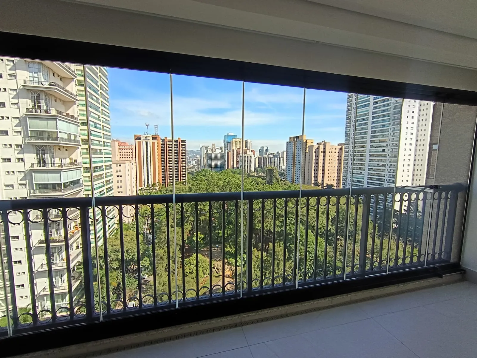 Apartamento de Alto Padrão com 4 Suítes no Edifício Oiapoque
