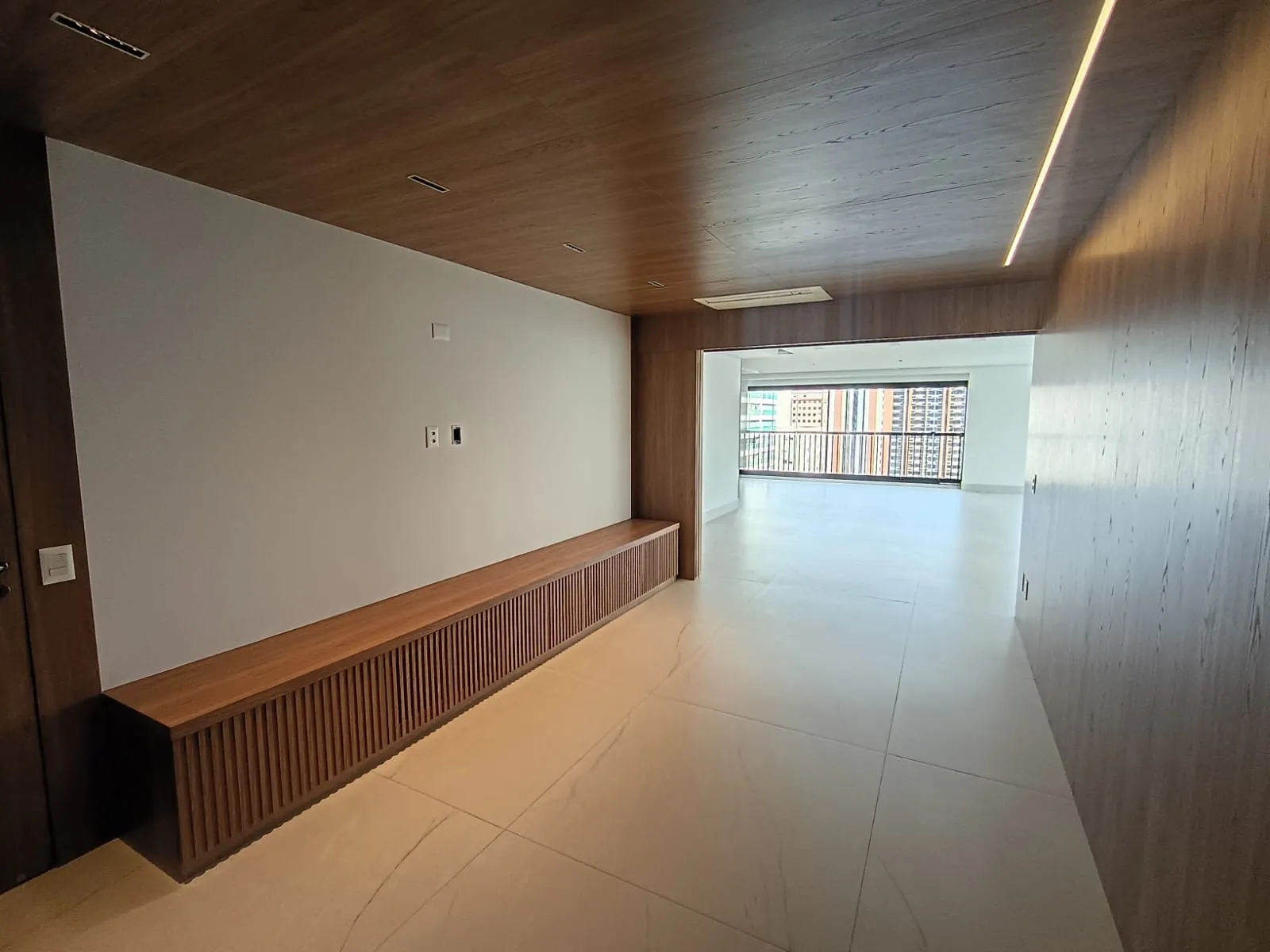 Apartamento de Alto Padrão com 4 Suítes no Edifício Oiapoque