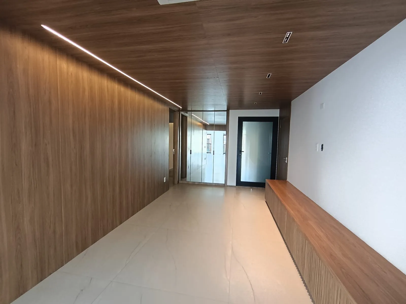 Apartamento de Alto Padrão com 4 Suítes no Edifício Oiapoque