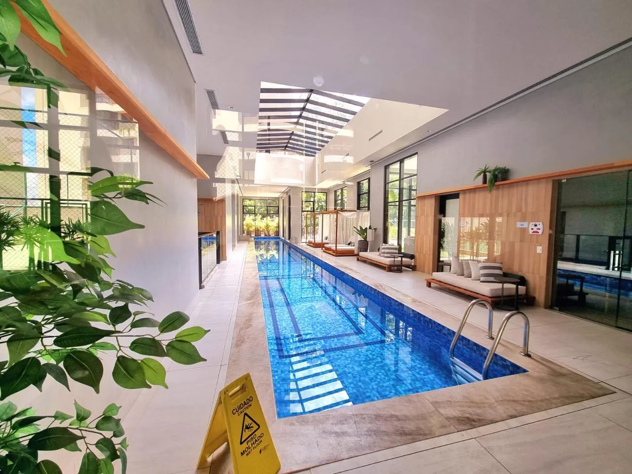 Apartamento de Alto Padrão com 4 Suítes no Edifício Oiapoque