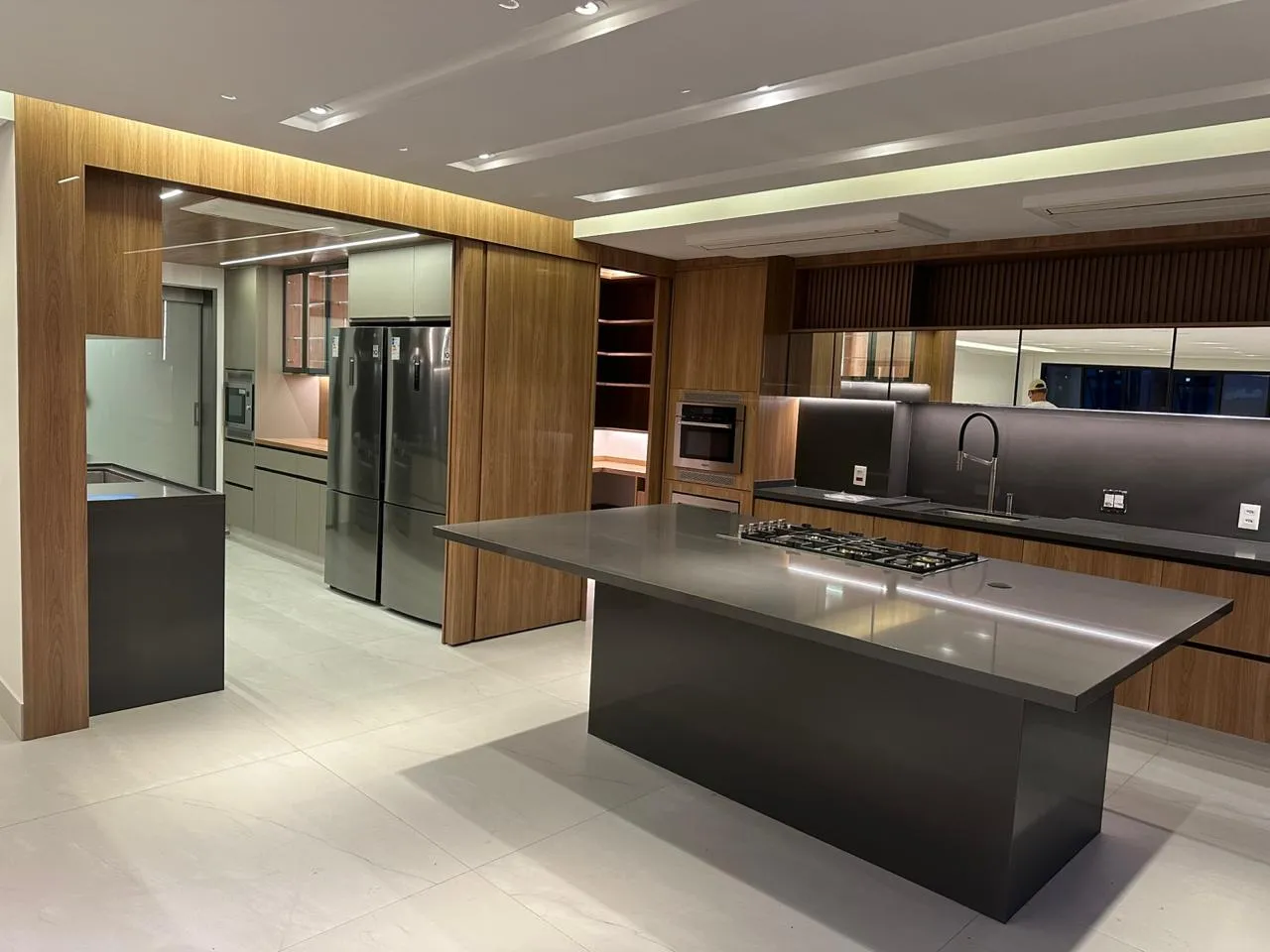 Apartamento de Alto Padrão com 4 Suítes no Edifício Oiapoque