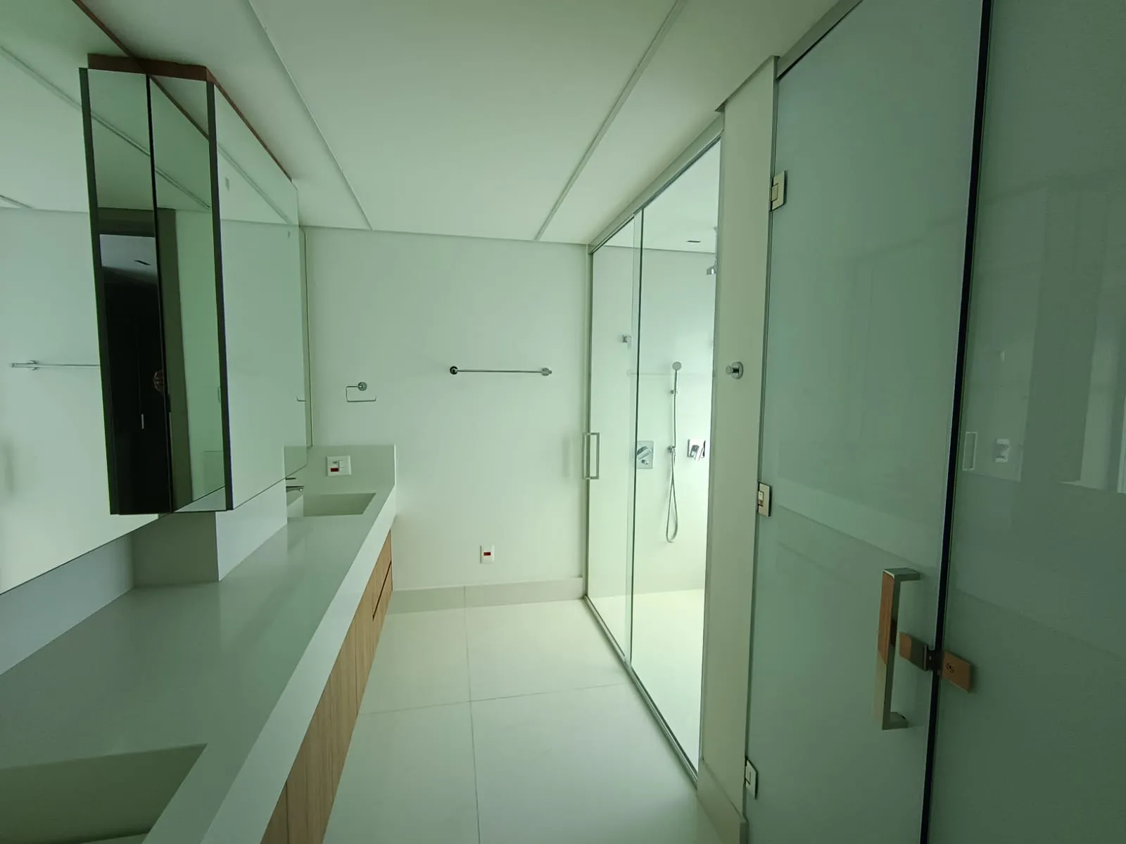 Apartamento de Alto Padrão com 4 Suítes no Edifício Oiapoque