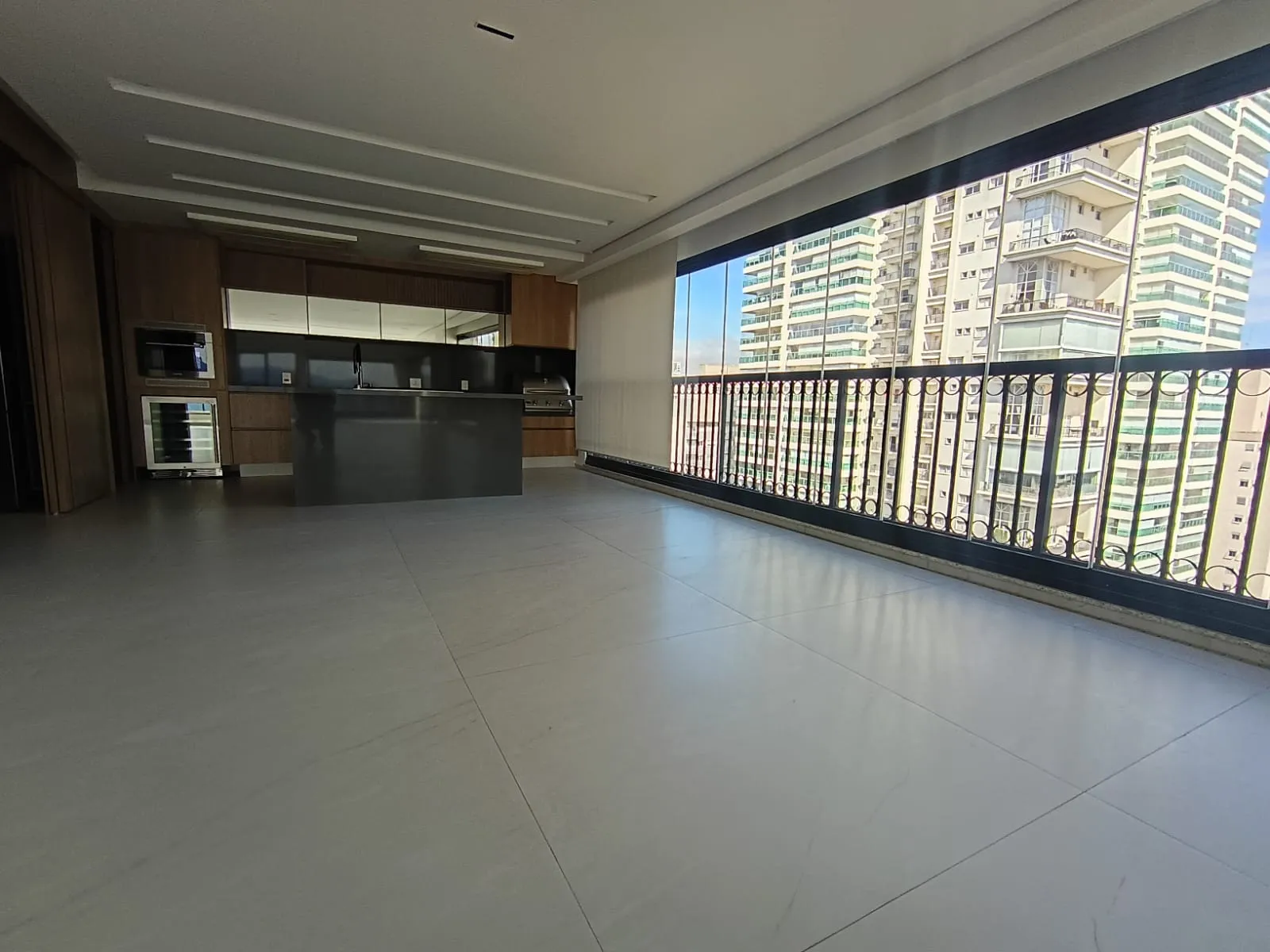 Apartamento de Alto Padrão com 4 Suítes no Edifício Oiapoque