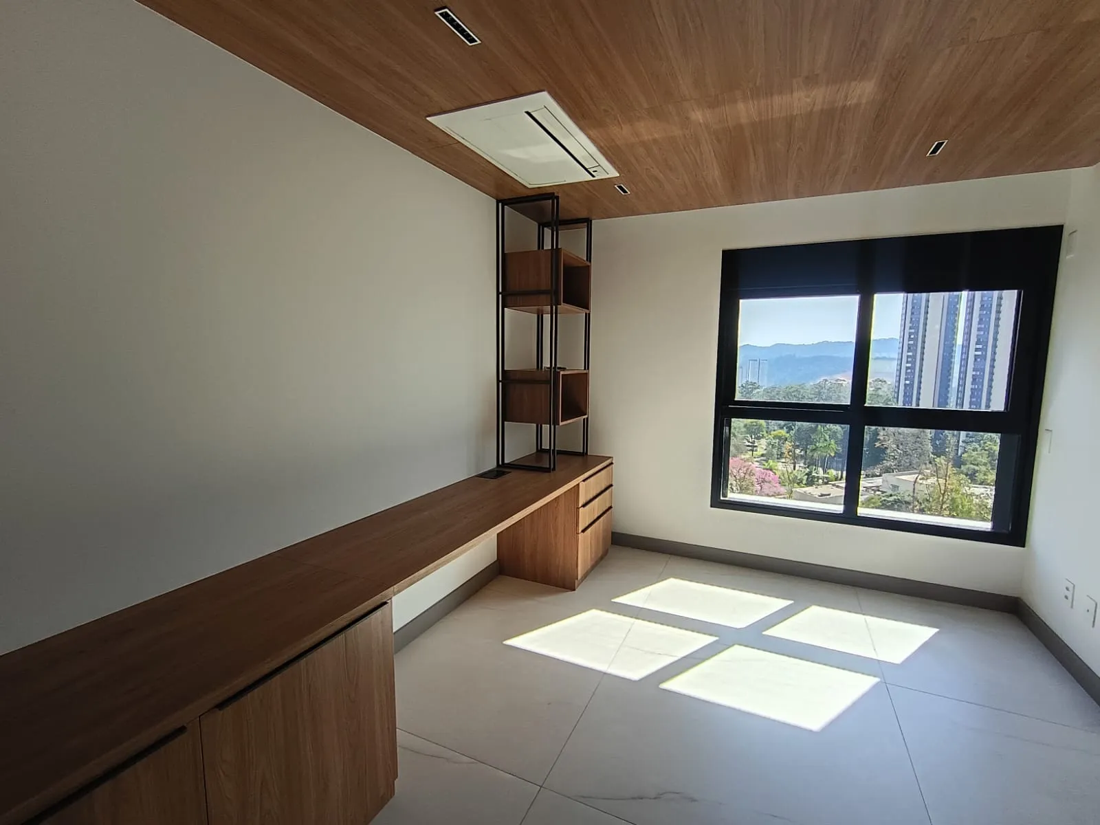 Apartamento de Alto Padrão com 4 Suítes no Edifício Oiapoque