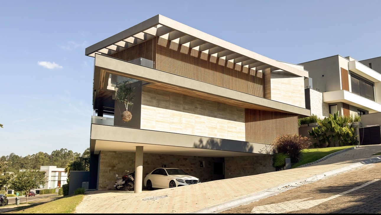 Casa de Esquina com 6 Suítes à Venda no Tamboré 11 | Alphaville