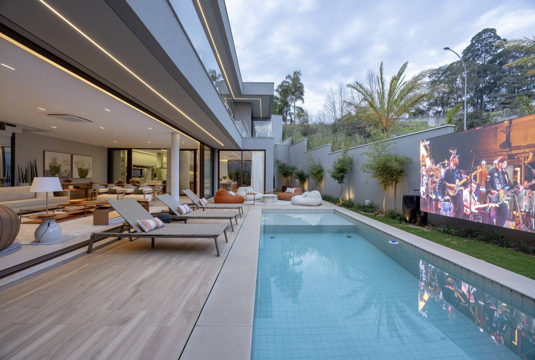 Projeto contemporâneo - Mobiliada e decorada - Residencial Villa Solaia